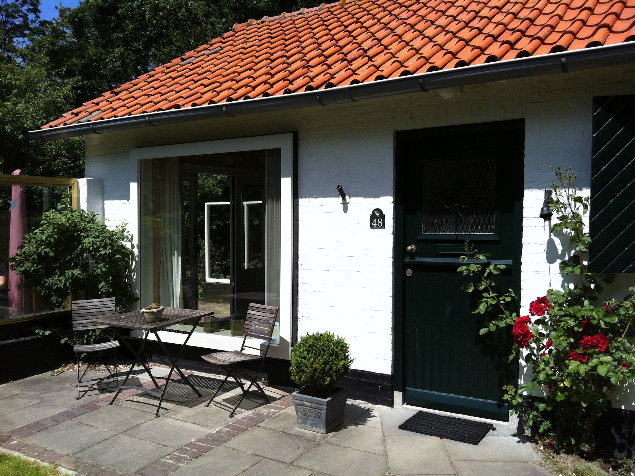 De buitenkant van Zeeroos in Koudekerke-Dishoek