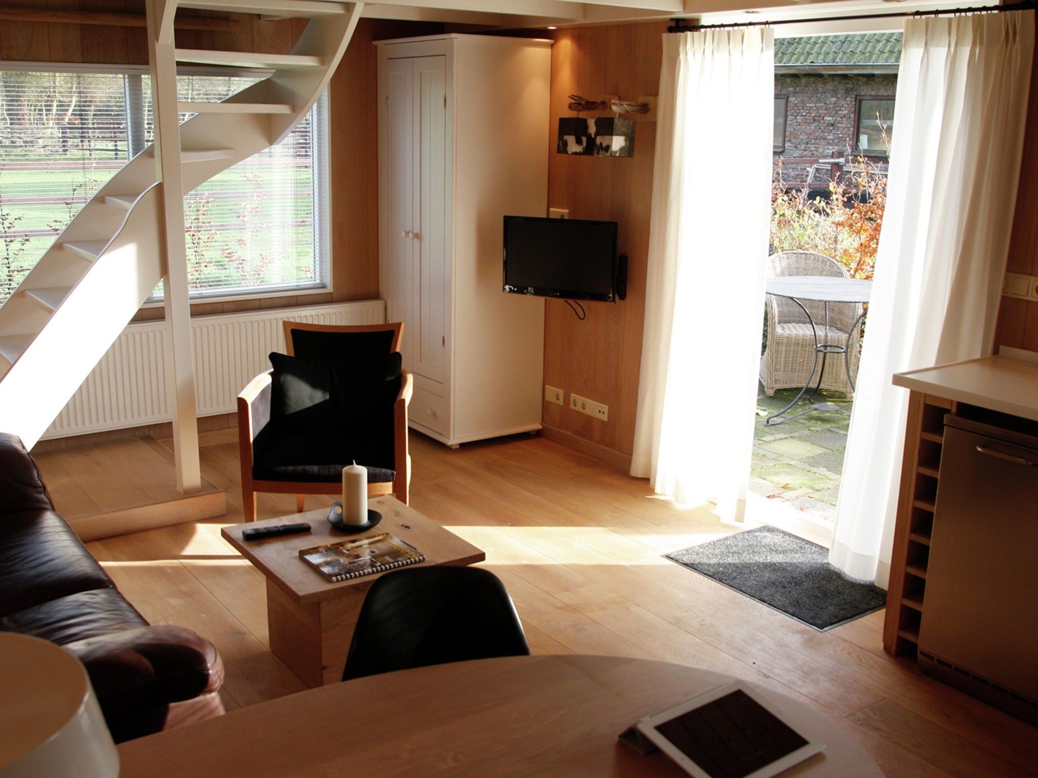 De woonkamer van De Ronde O in Heiloo