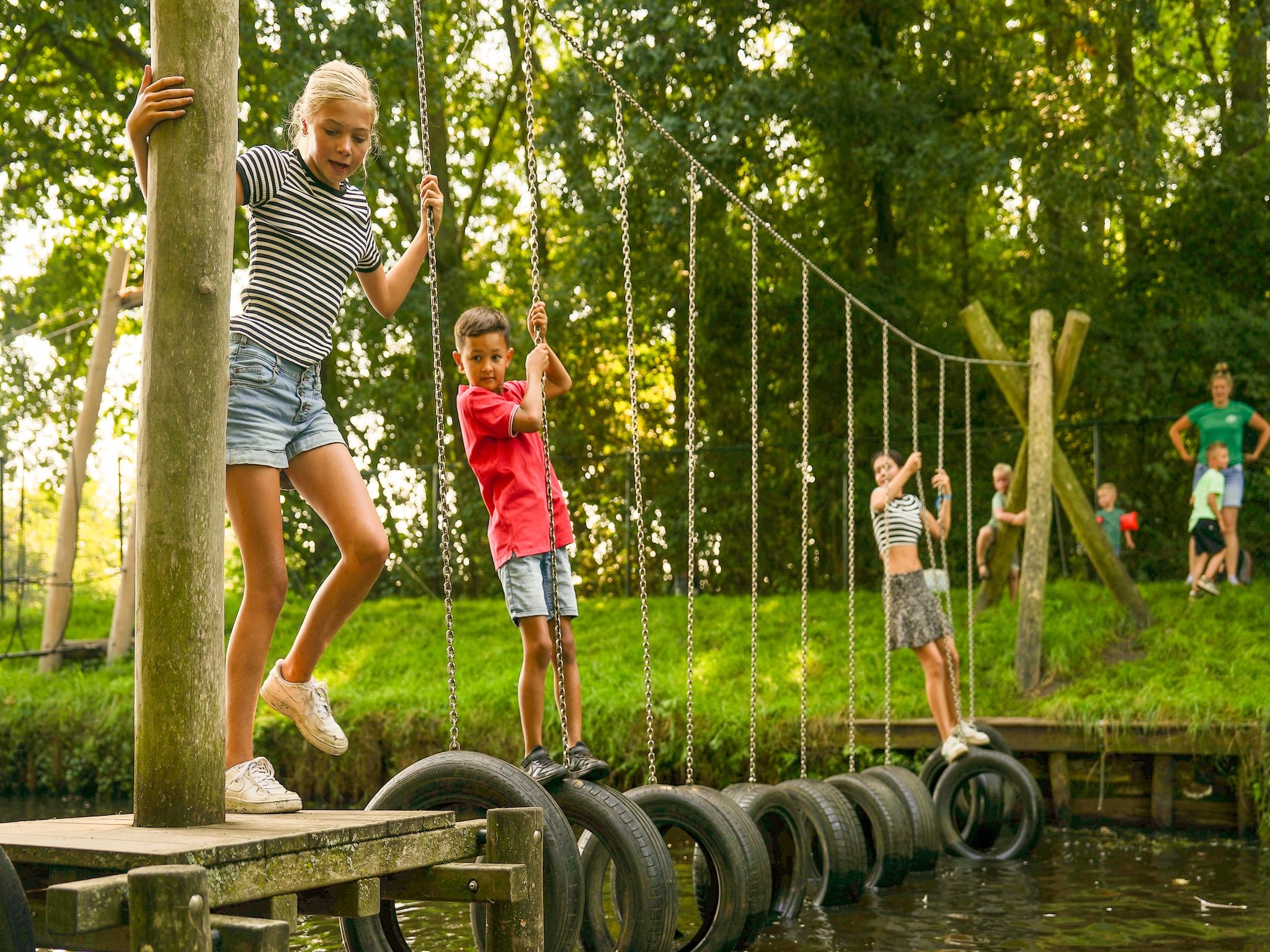 Parkfaciliteiten bij Hunzepark 1 in Gasselternijveen