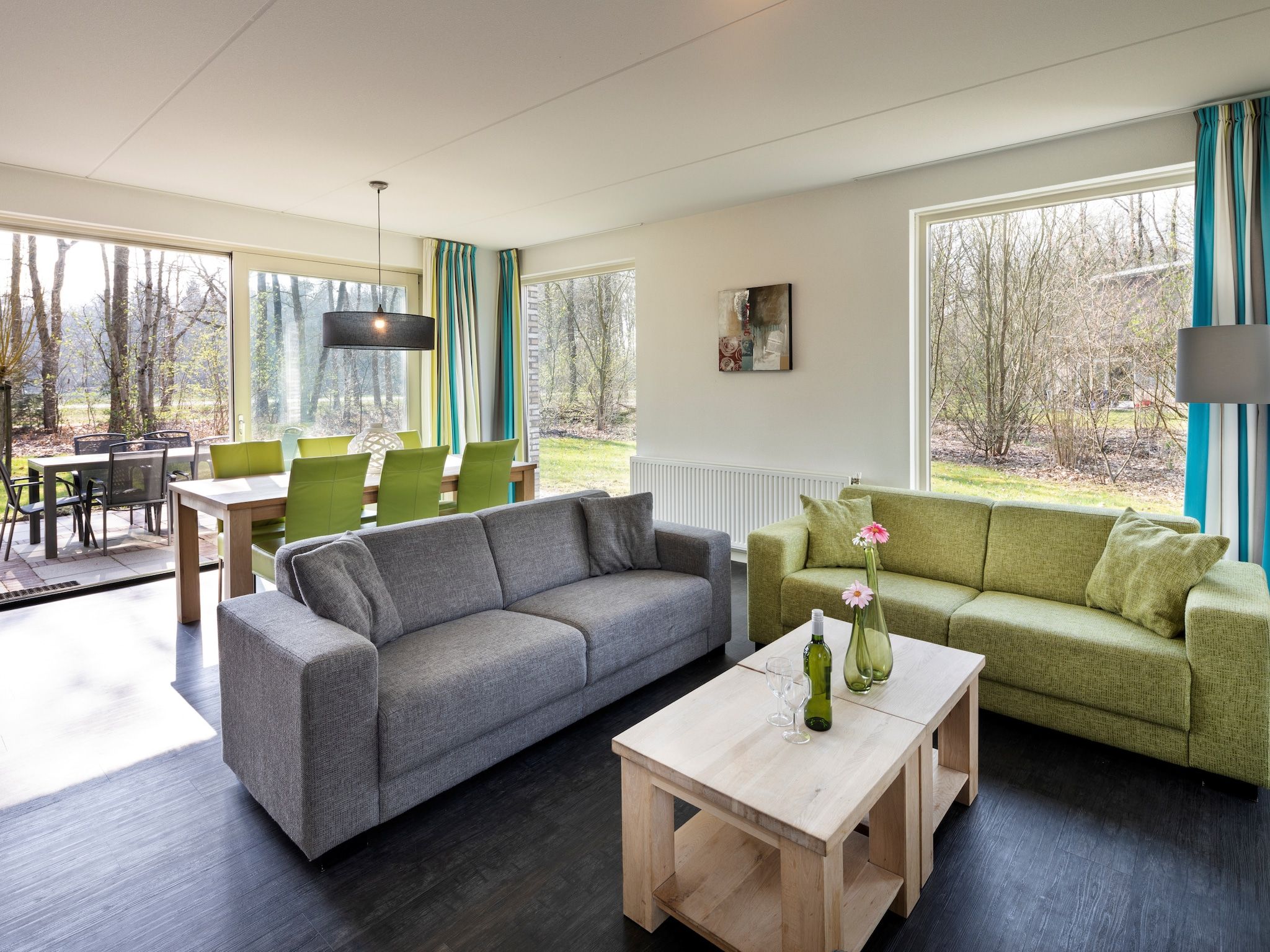 De woonkamer van Marke van Ruinen 6 in Ruinen