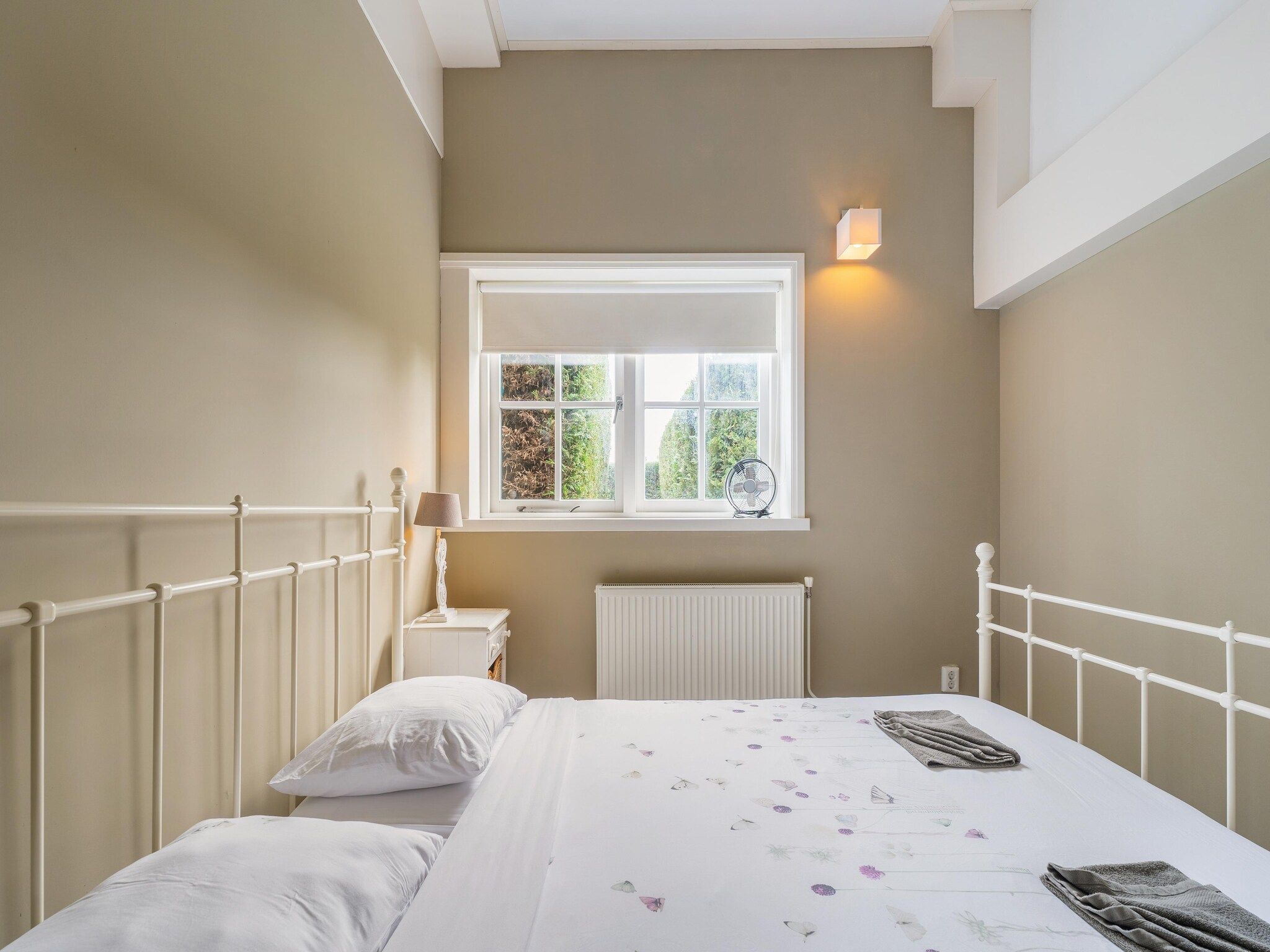 Een slaapkamer van Naast het Bollenveld in Egmond-Binnen