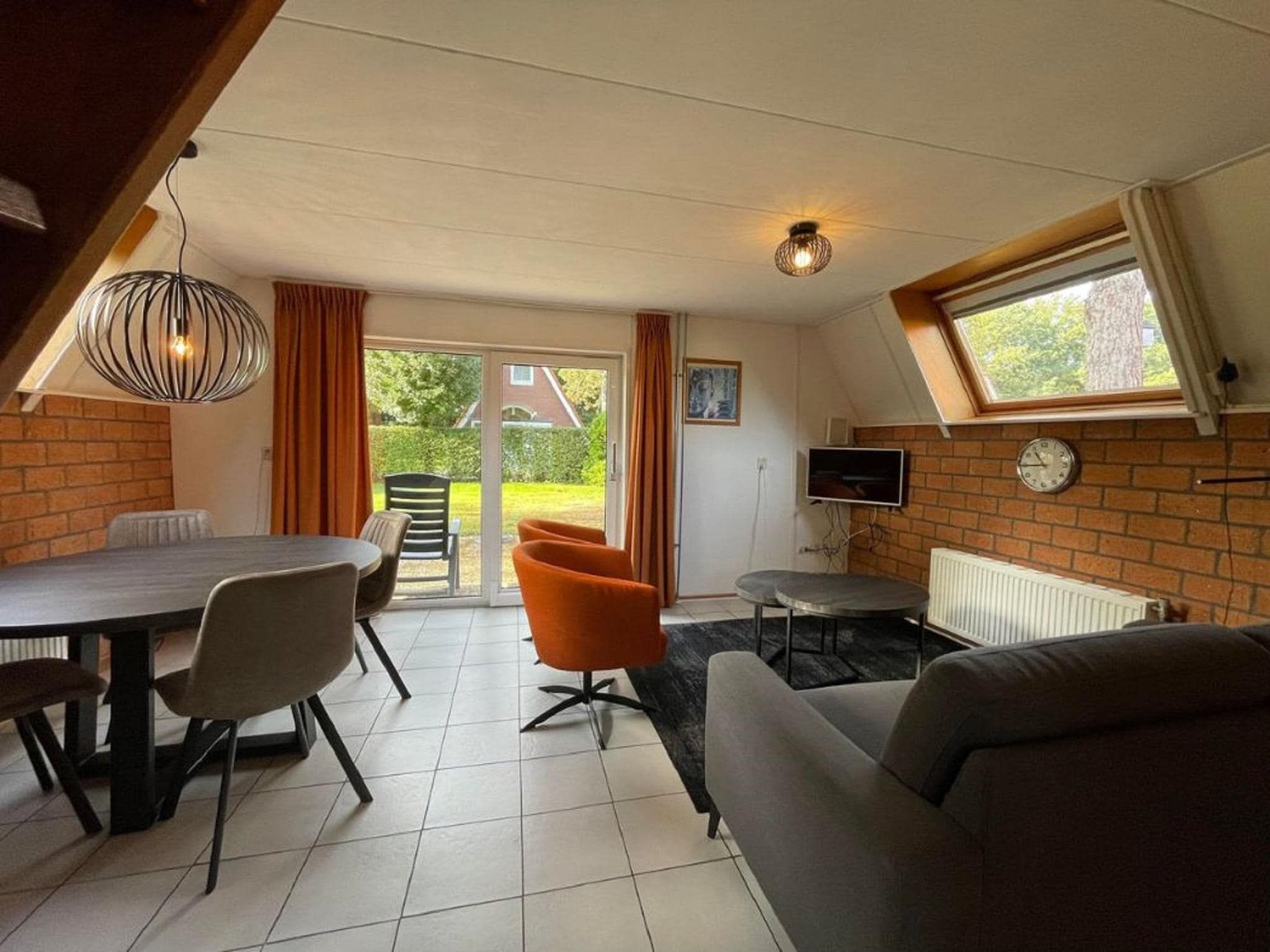 De woonkamer van Landgoed Eysinga State 3 in Sint Nicolaasga