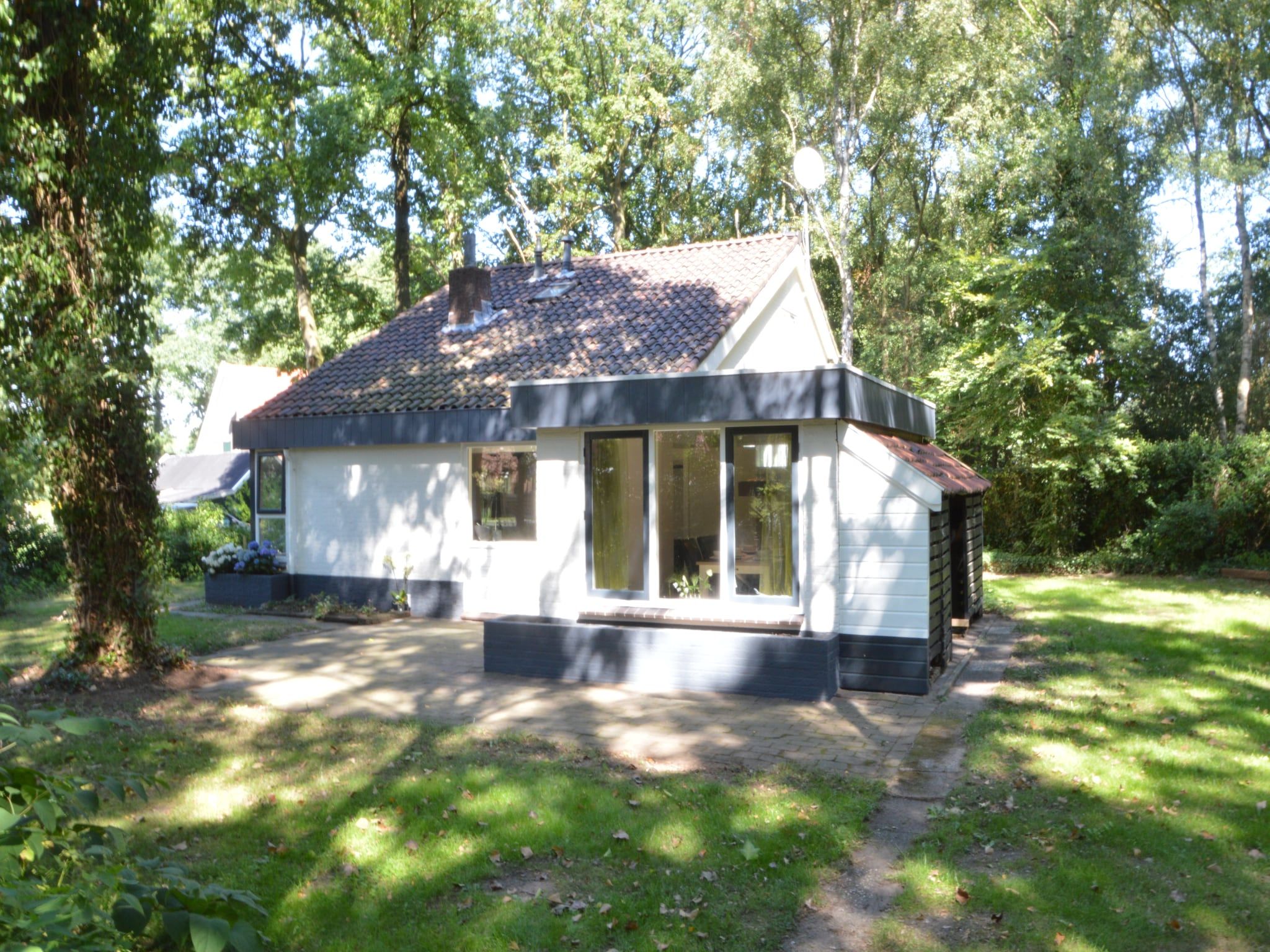 De buitenkant van De ouwe diepvries in Haaksbergen