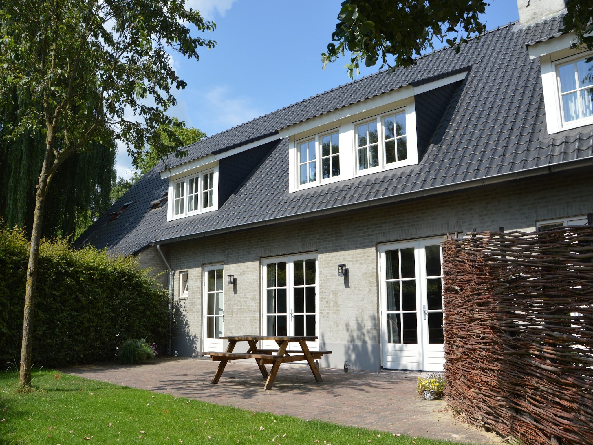 De buitenkant van Tramutana in Haaren