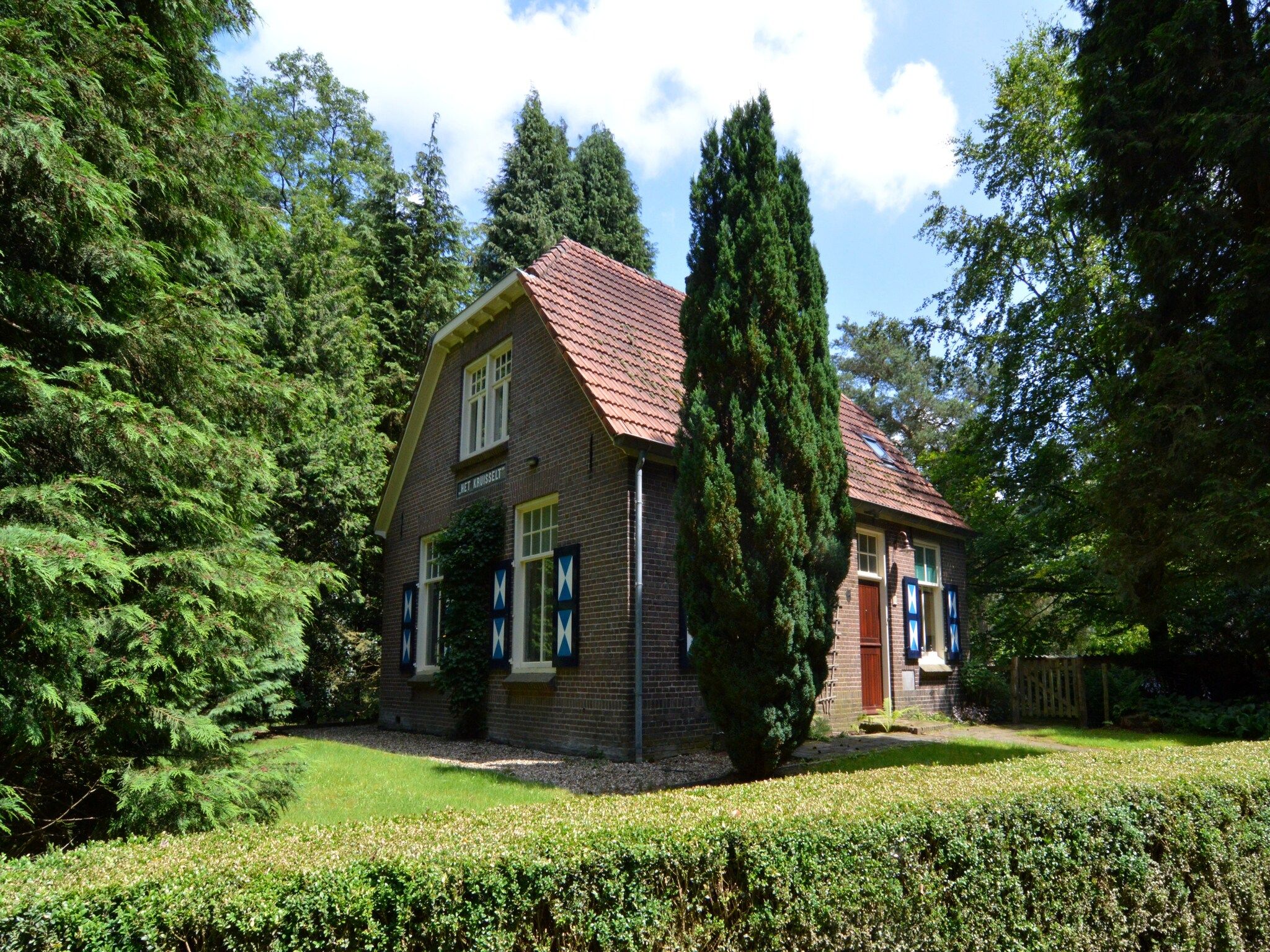 De buitenkant van Het Kruisselt in Zelhem