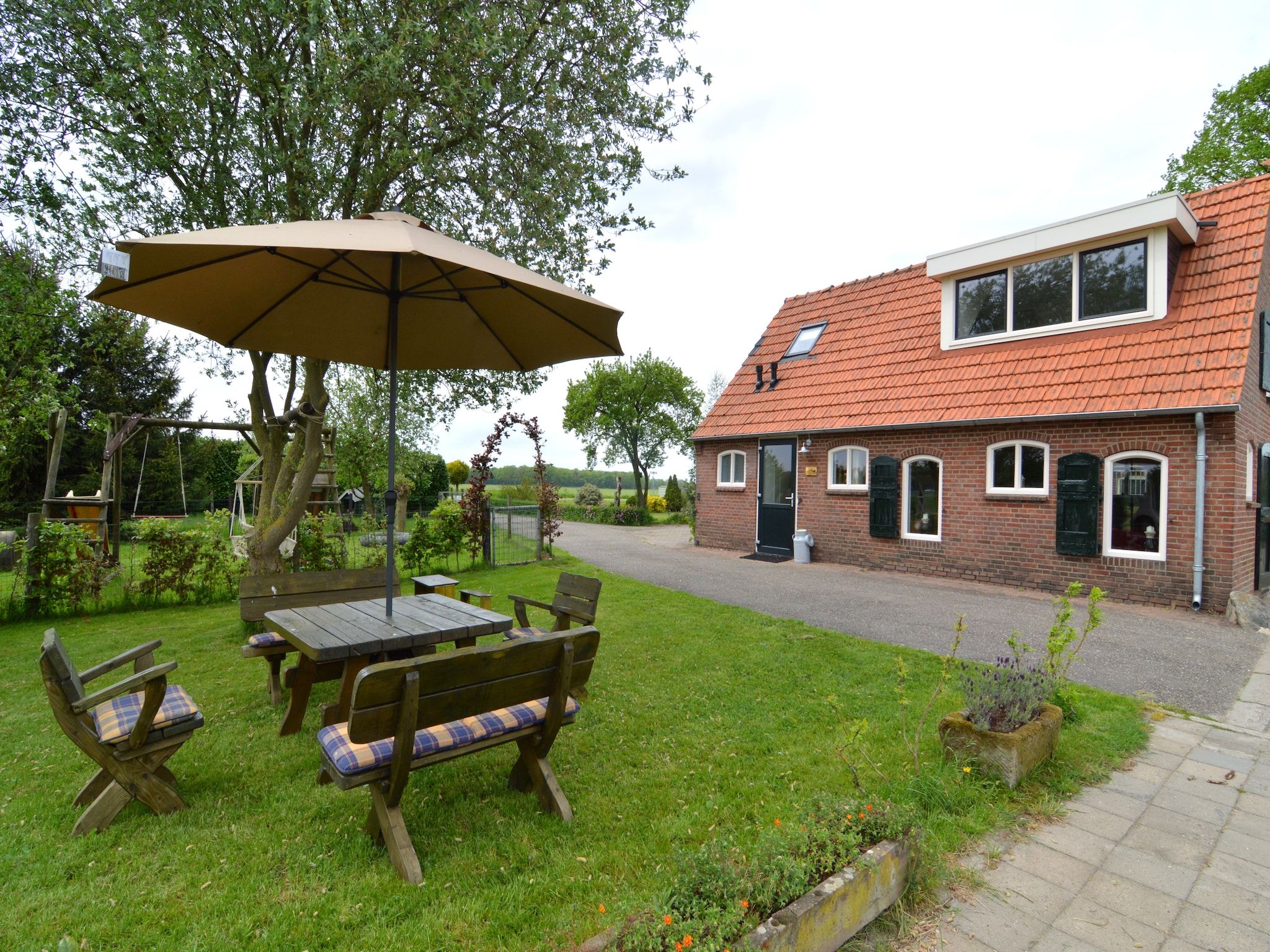 Het terras van 't Kokhuus in Holten