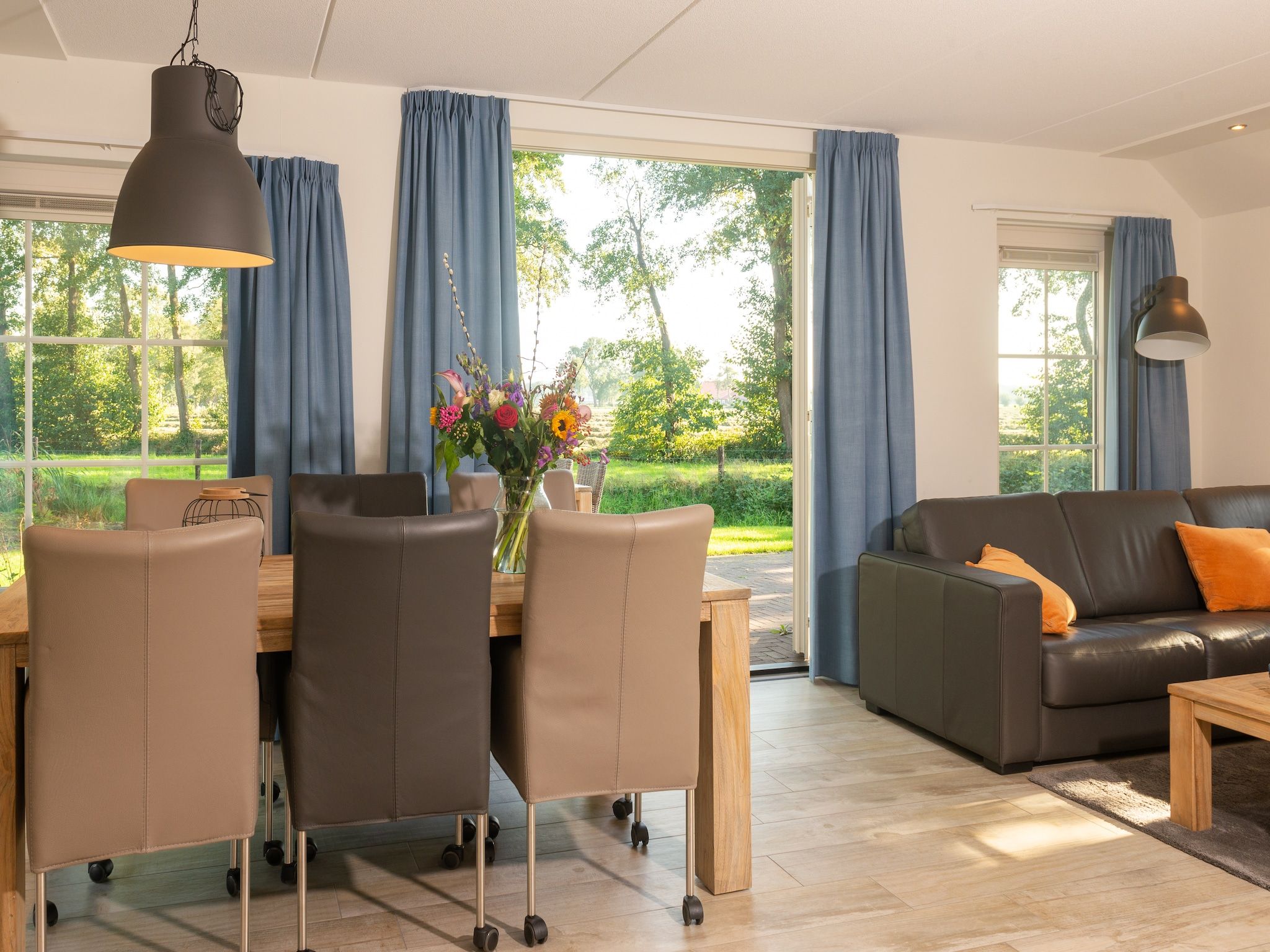 De eetkamer van Hof van Salland 6 in Hellendoorn