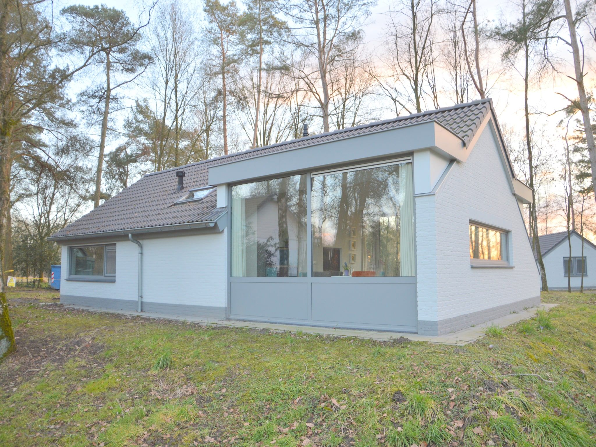 De buitenkant van Bungalow 4 in Stramproy