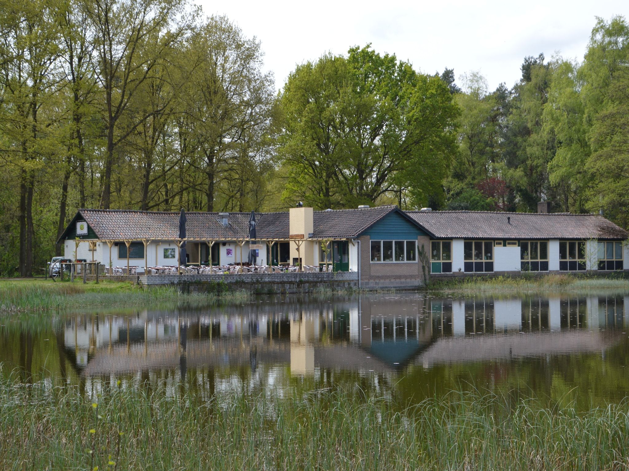 Parkfaciliteiten bij Anjer Bungalow 61 in Stramproy