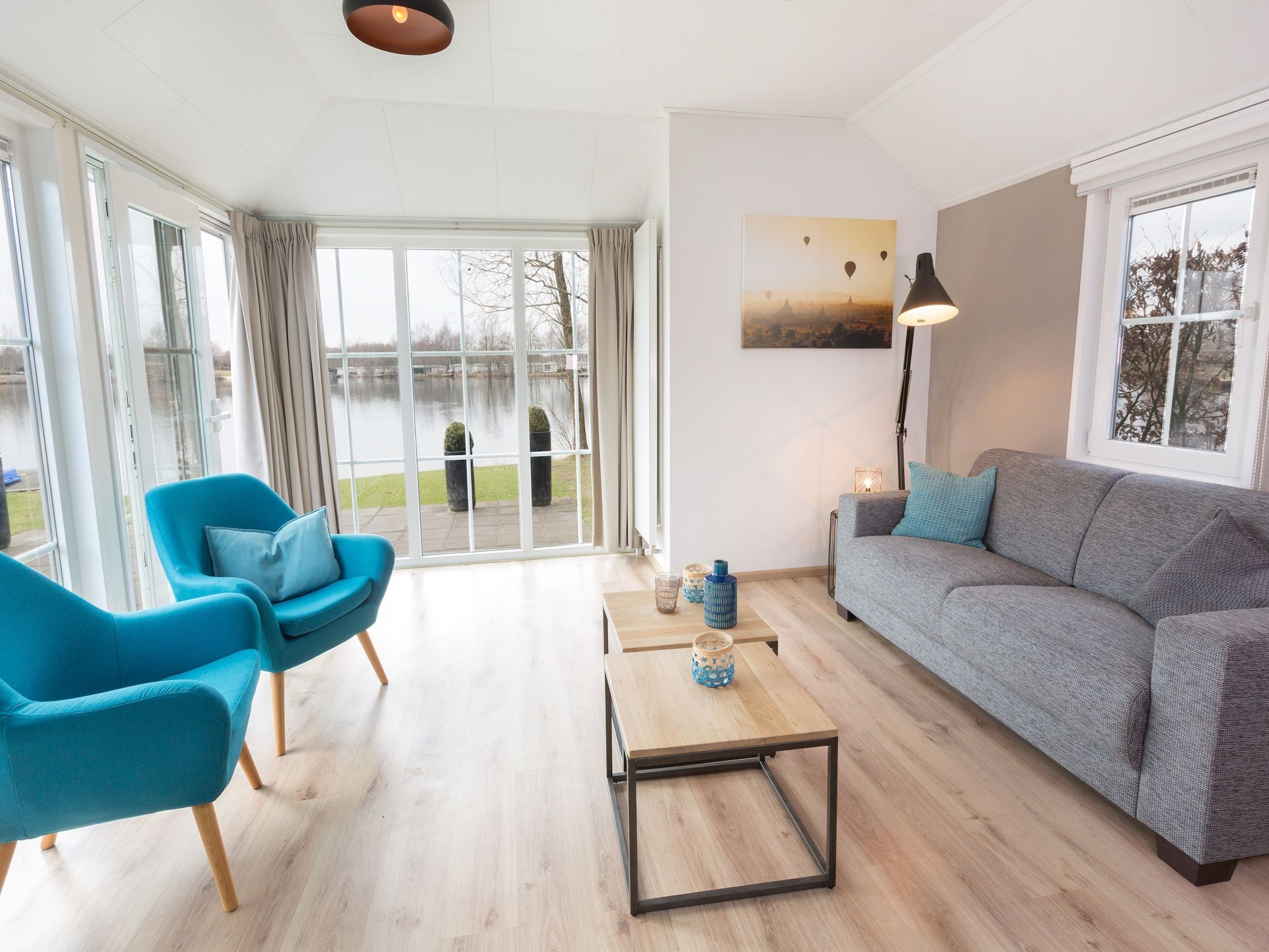 De woonkamer van Recreatiepark Tolplas 15 in Hoge Hexel