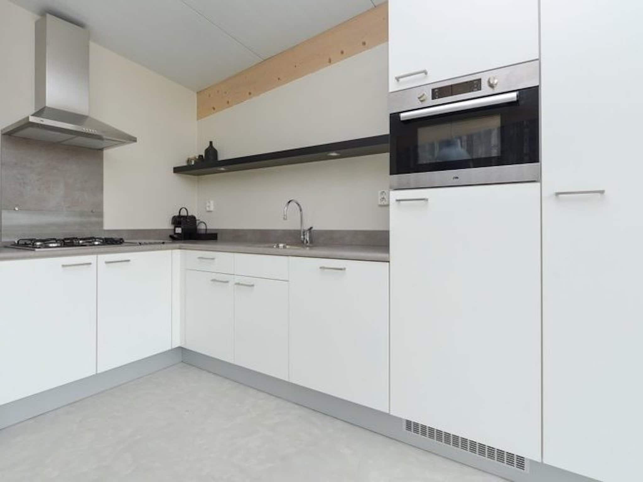 De keuken van Sea Lodges Bloemendaal 3 in Bloemendaal