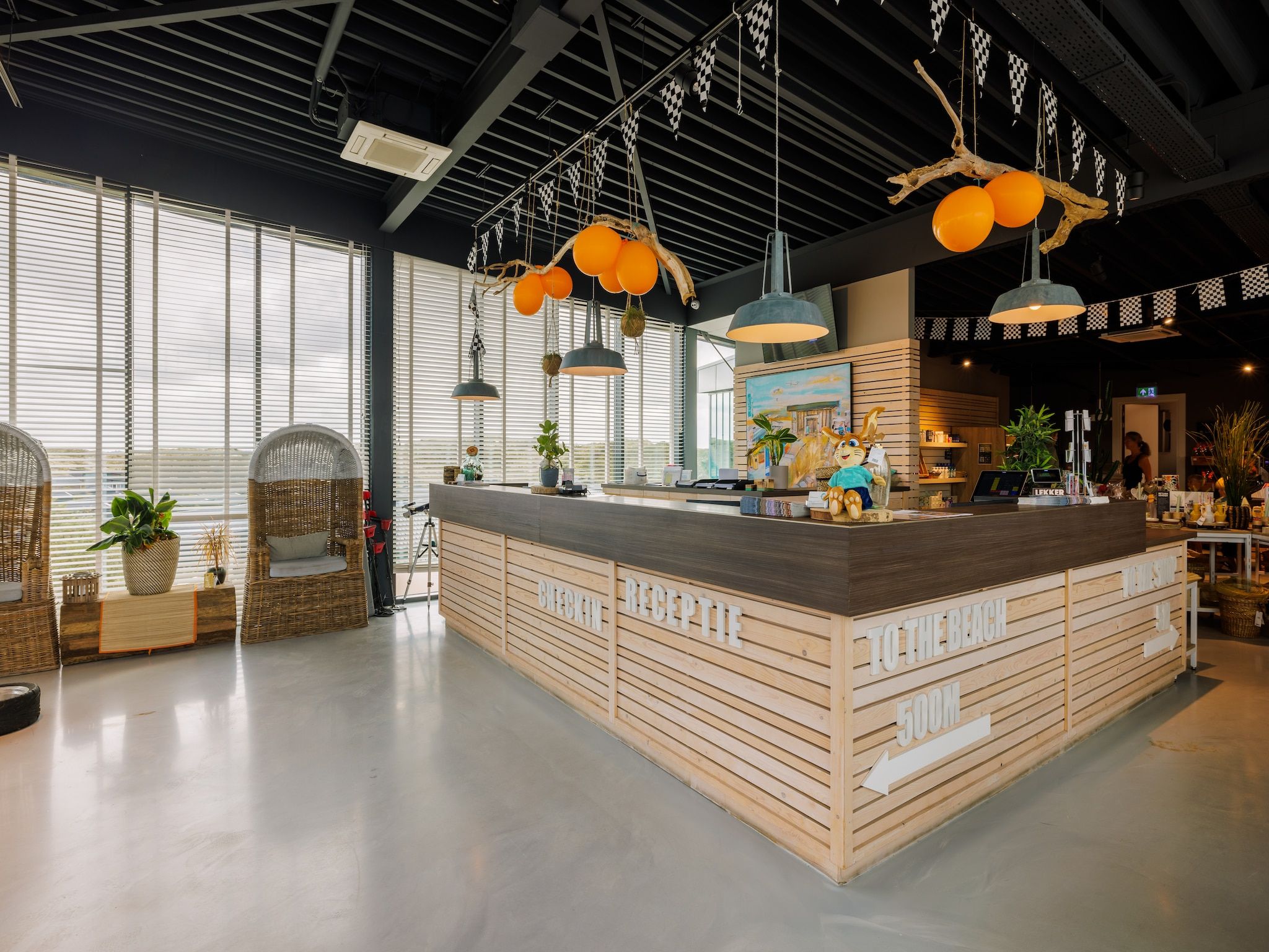 Parkfaciliteiten bij Sea Lodges Bloemendaal 4 in Bloemendaal