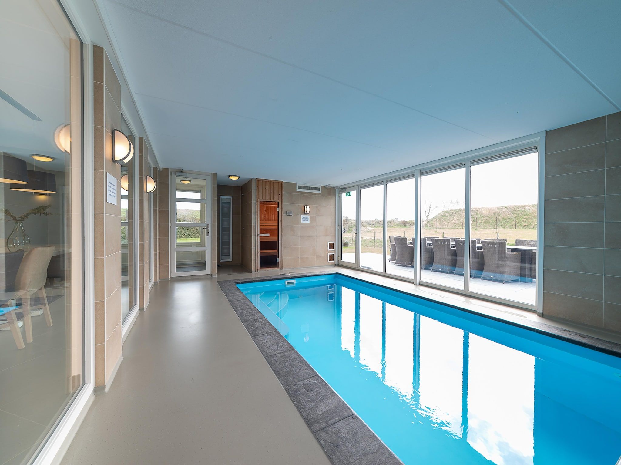 Wellness bij Luxe Beveland met Zwembad in Colijnsplaat