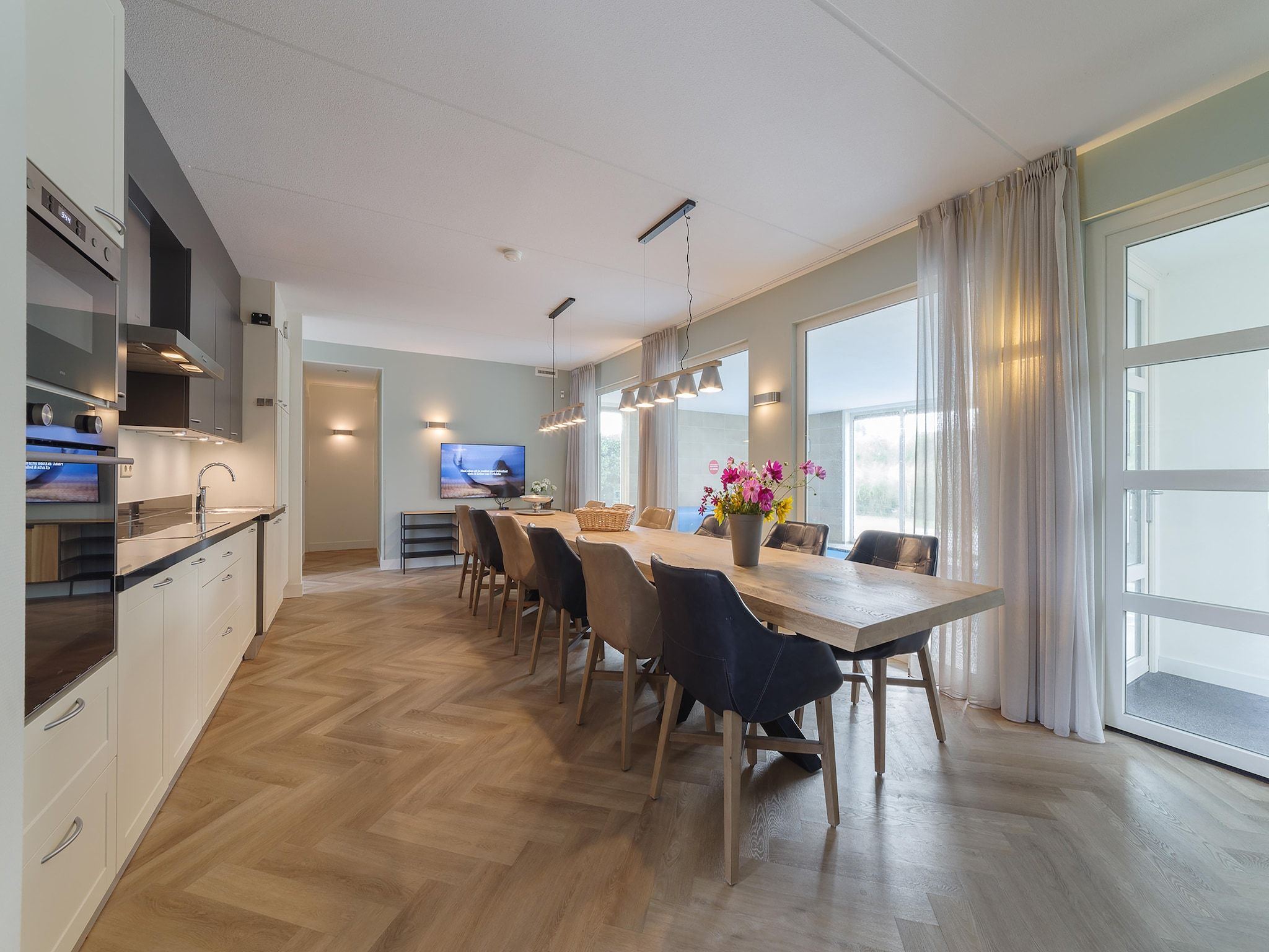 De keuken van Luxe Beveland met Zwembad in Colijnsplaat