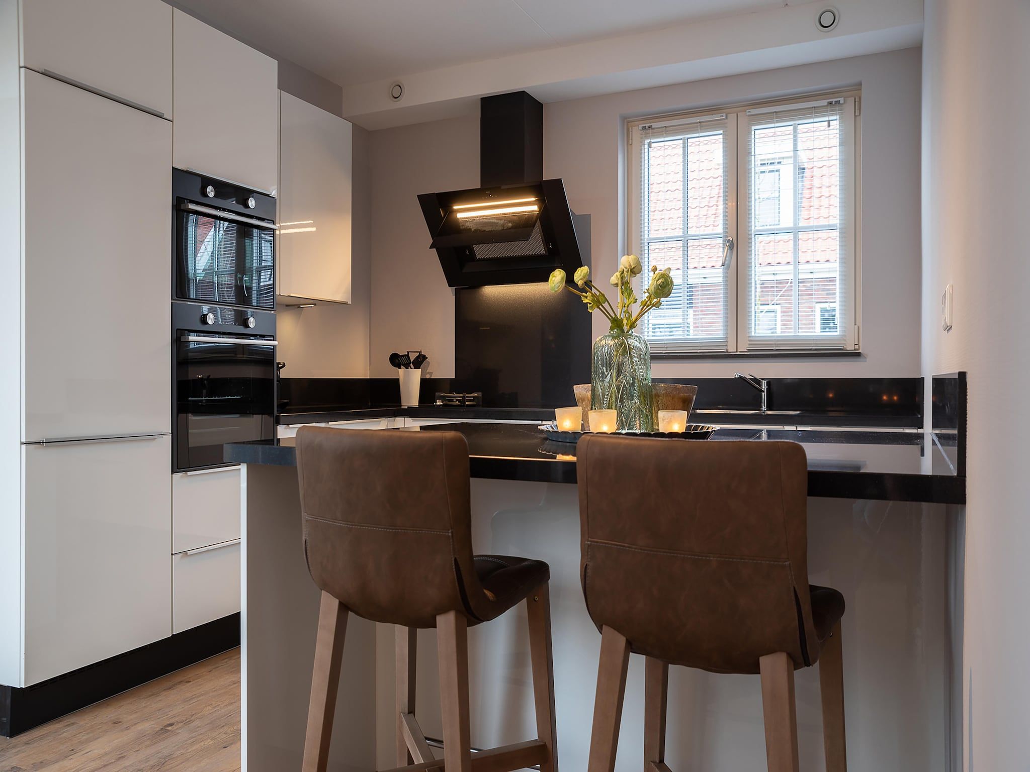 De keuken van Zeeuwse Pracht Kindervilla in Colijnsplaat