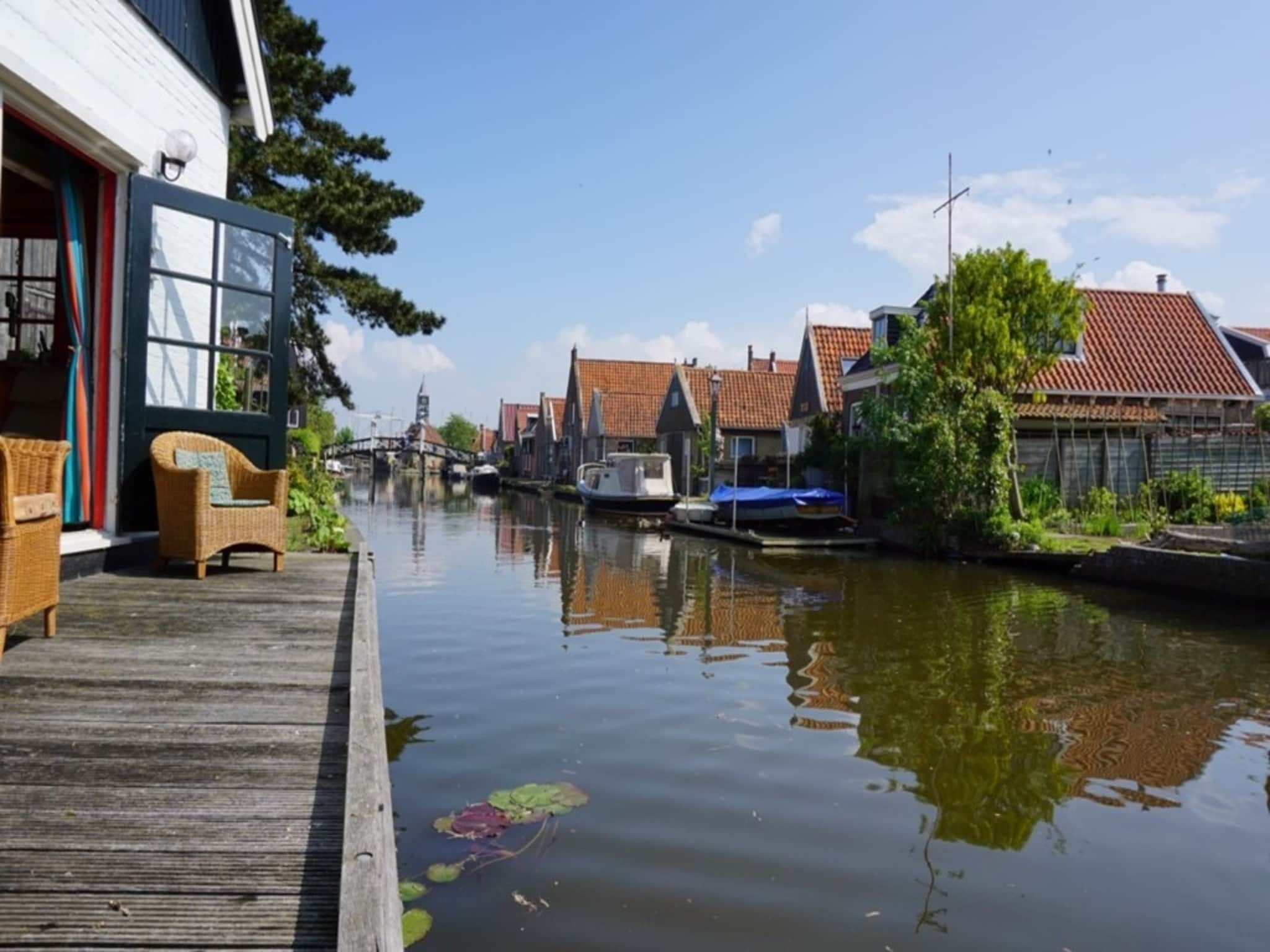 De buitenkant van Skippers Inn in Hindeloopen