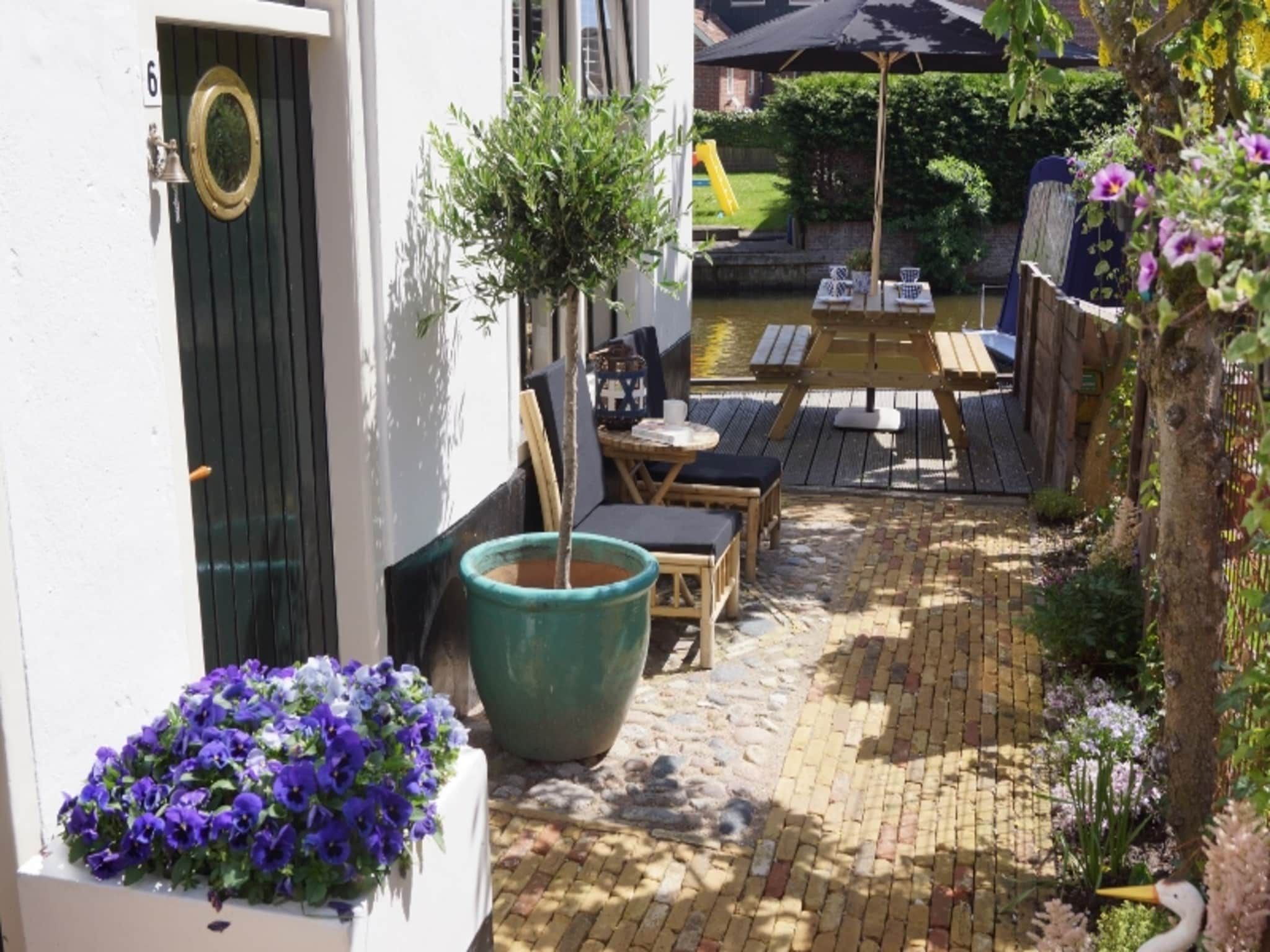 De buitenkant van Skippers Inn in Hindeloopen