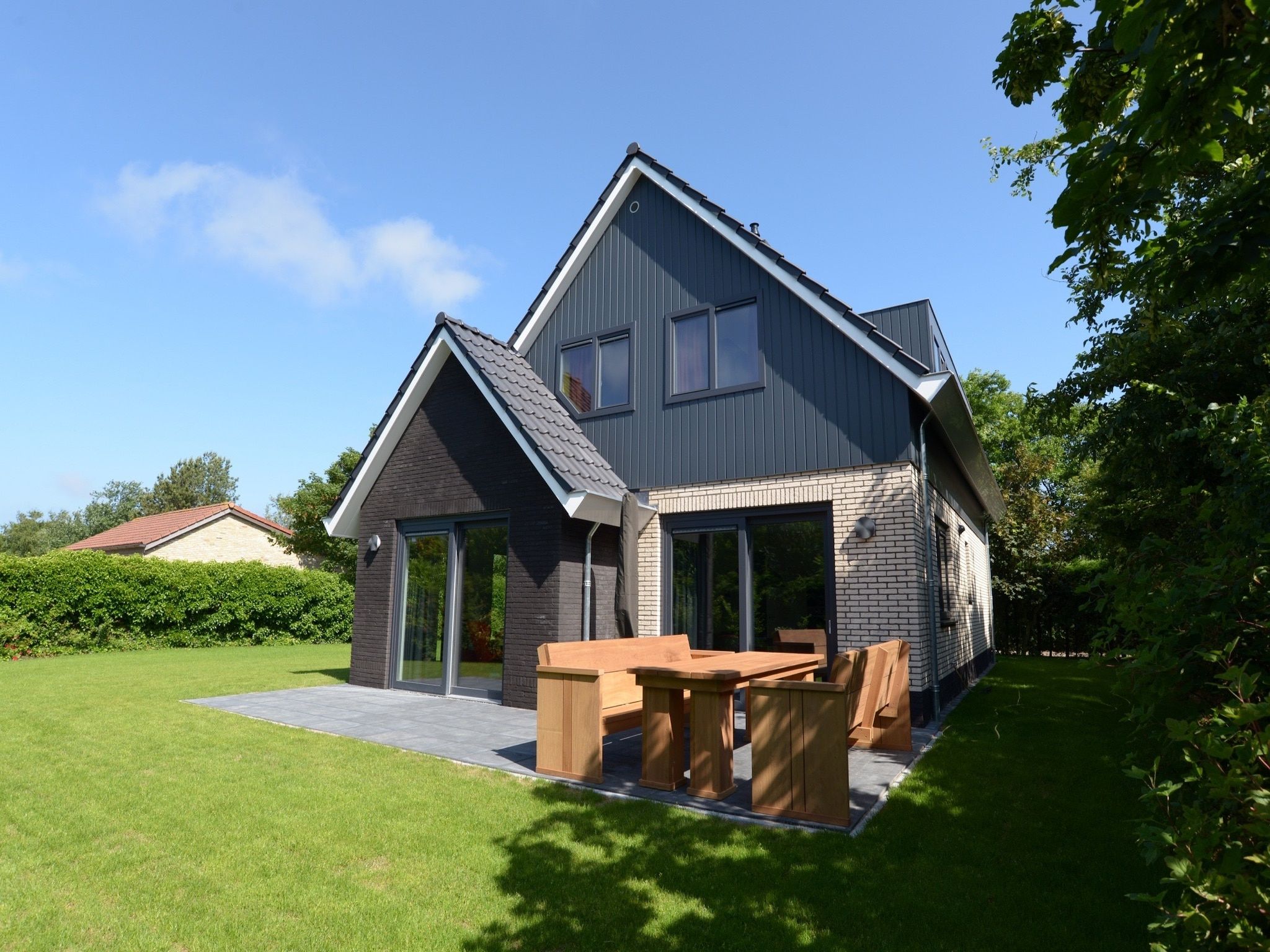 Het terras van Villa  Hoogelandt 10 in De Koog Texel