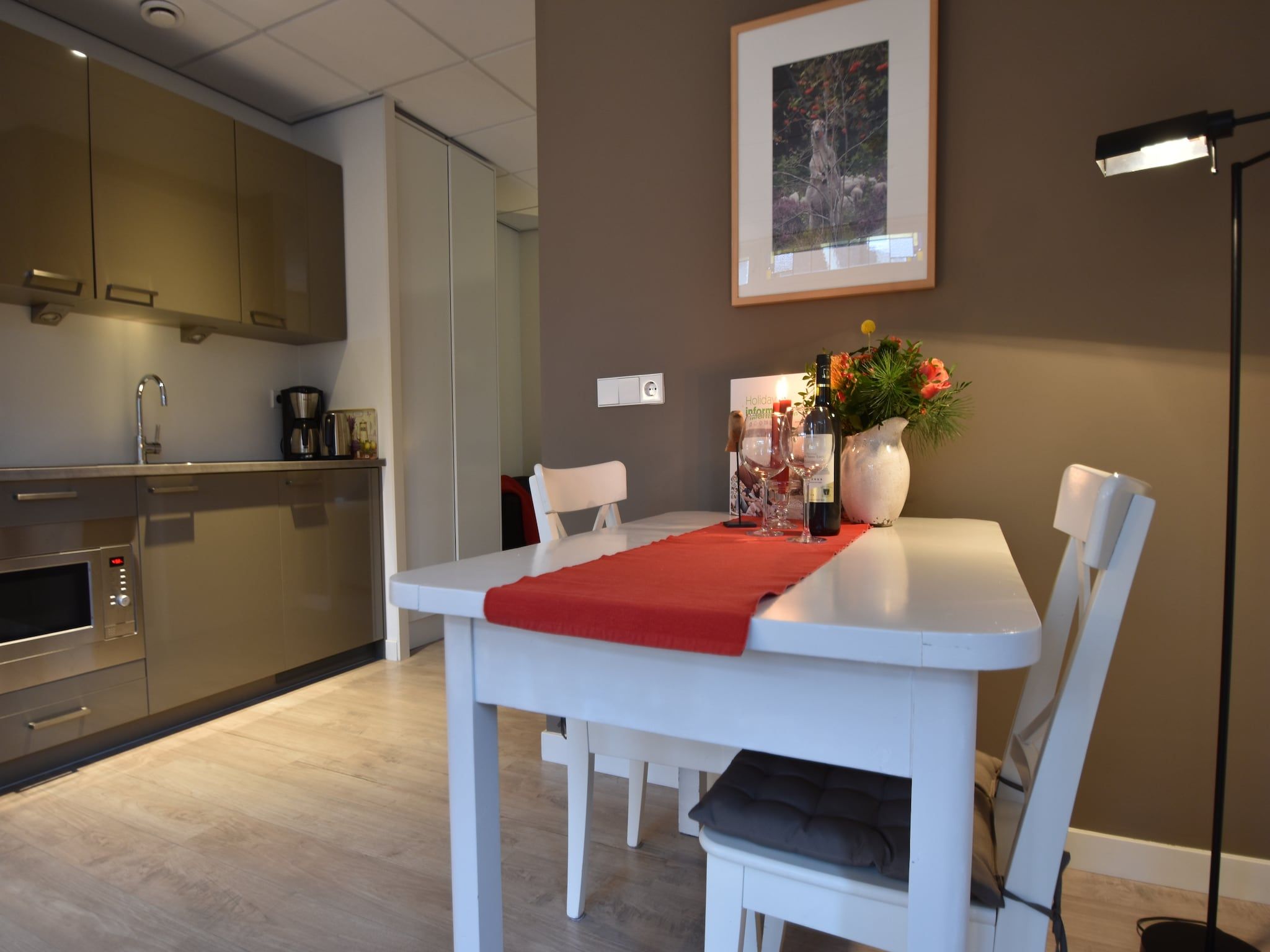 De eetkamer van Hof van Craeck 6 pers in Bergen