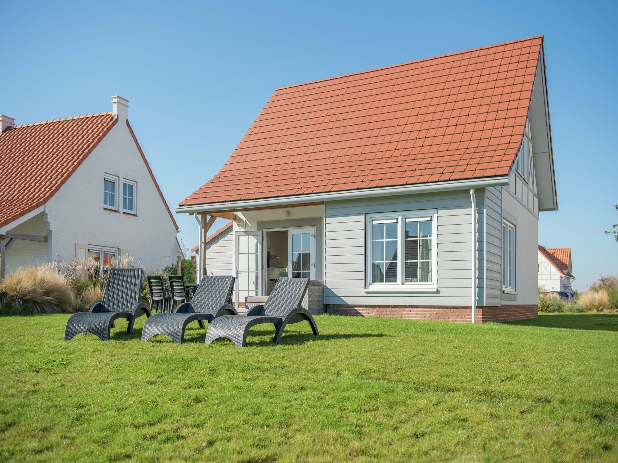 De tuin van Noordzee Residence Cadzand-Bad 12 in Cadzand-Bad