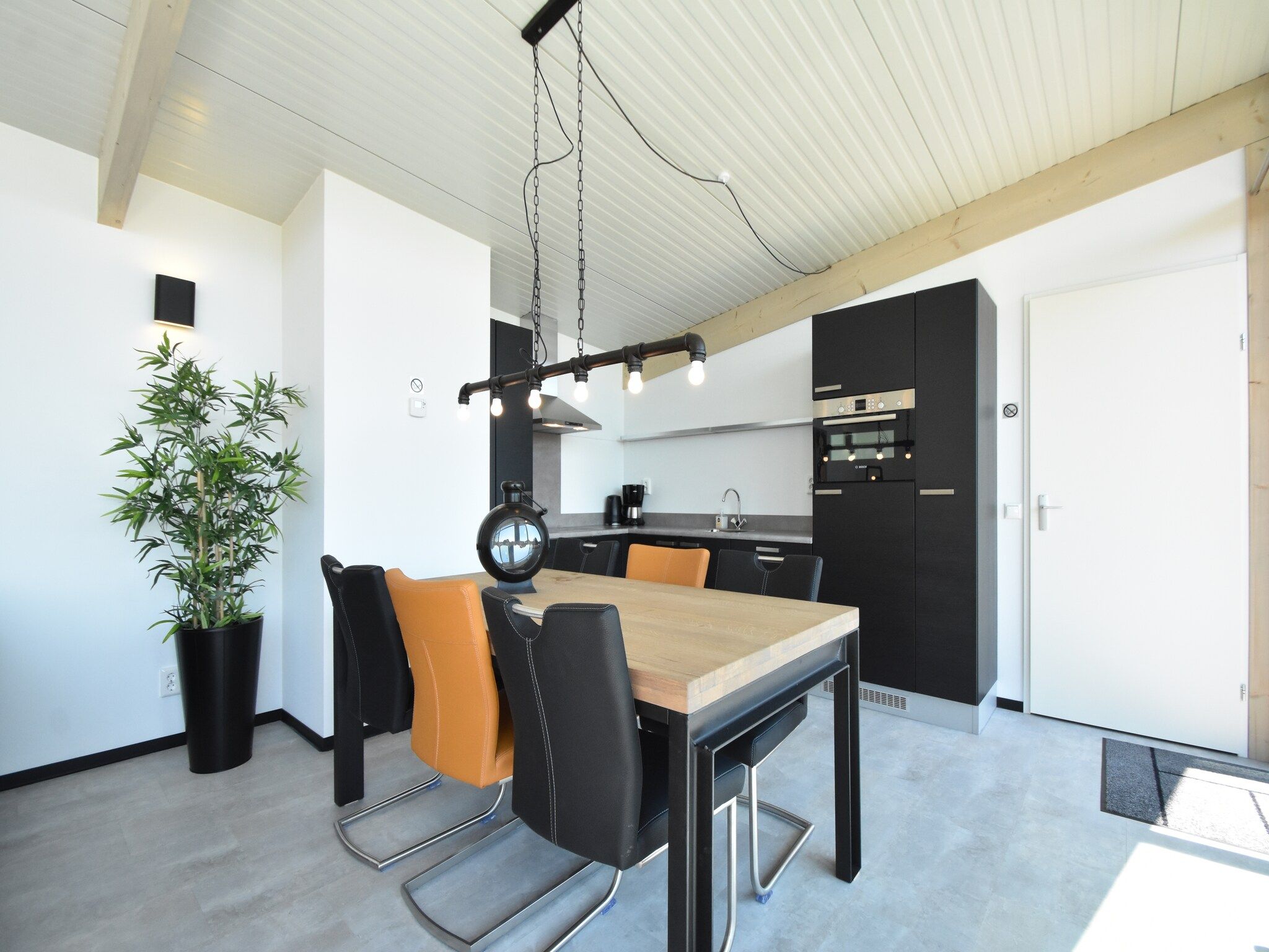 De eetkamer van Quality Lodge aan de Duinen in Callantsoog
