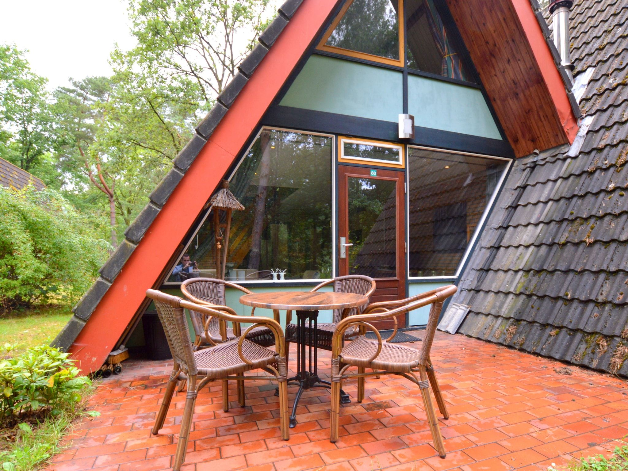 Het terras van Bungalow 86 in Stramproy