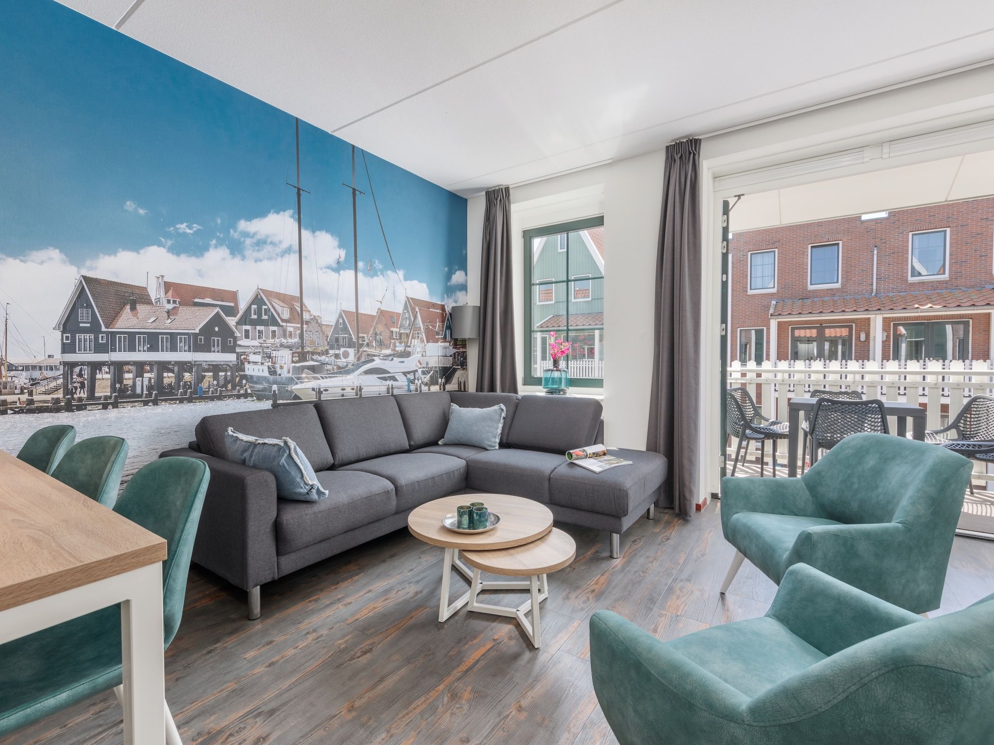 De woonkamer van Marinapark Volendam 3 in Volendam