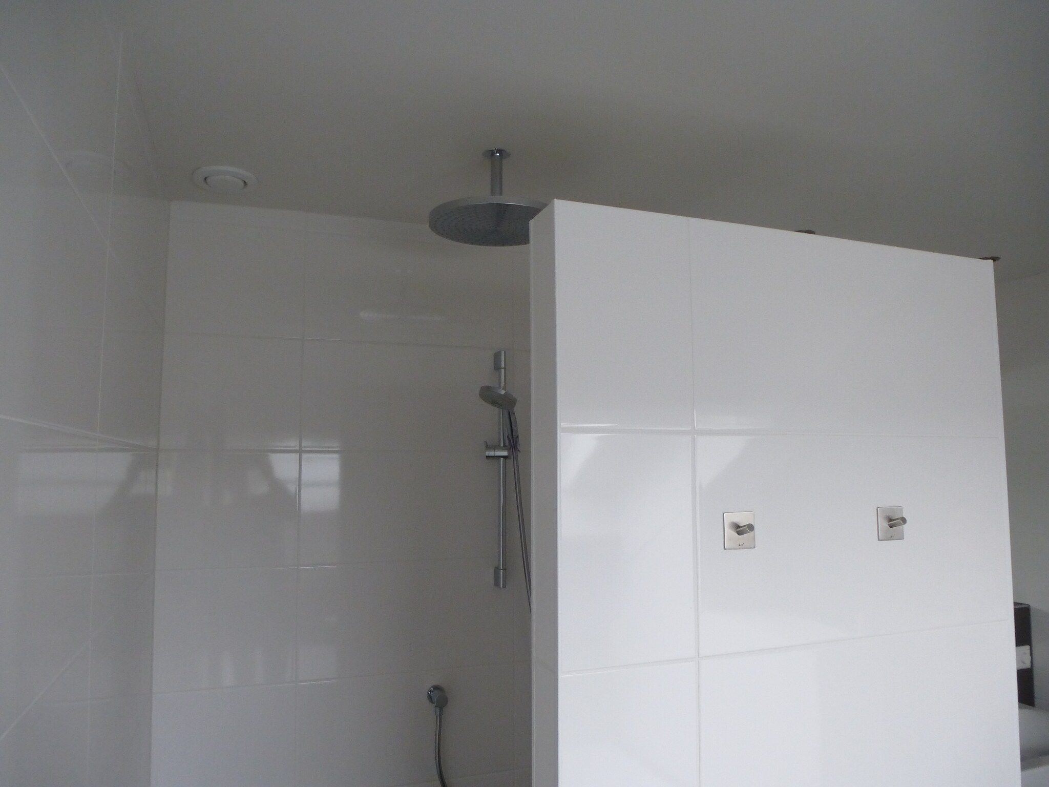 De badkamer van Penthouse XXL 4ab in Kamperland