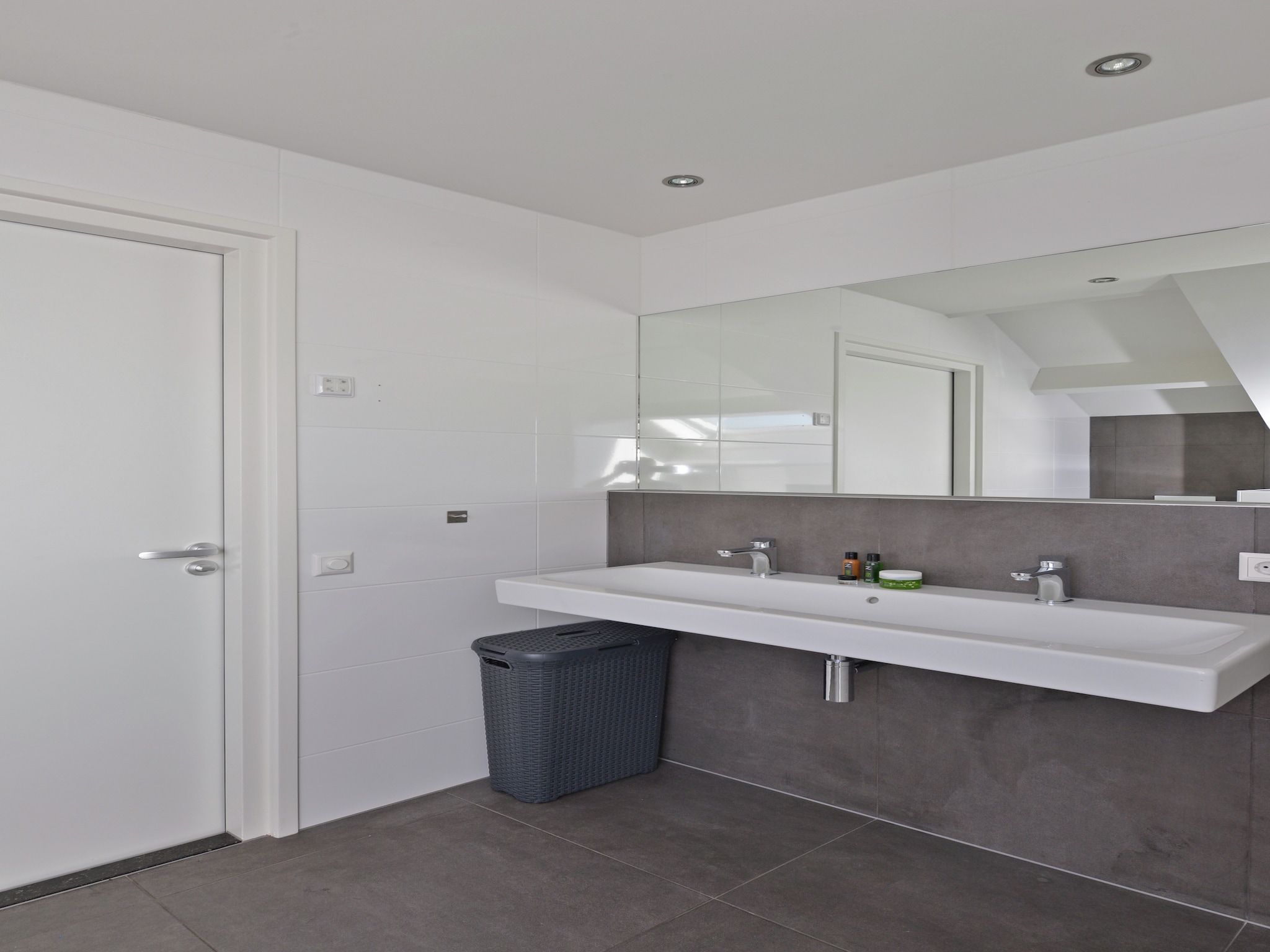 De badkamer van Appartement 4b - Schotsman Watersport in Kamperland
