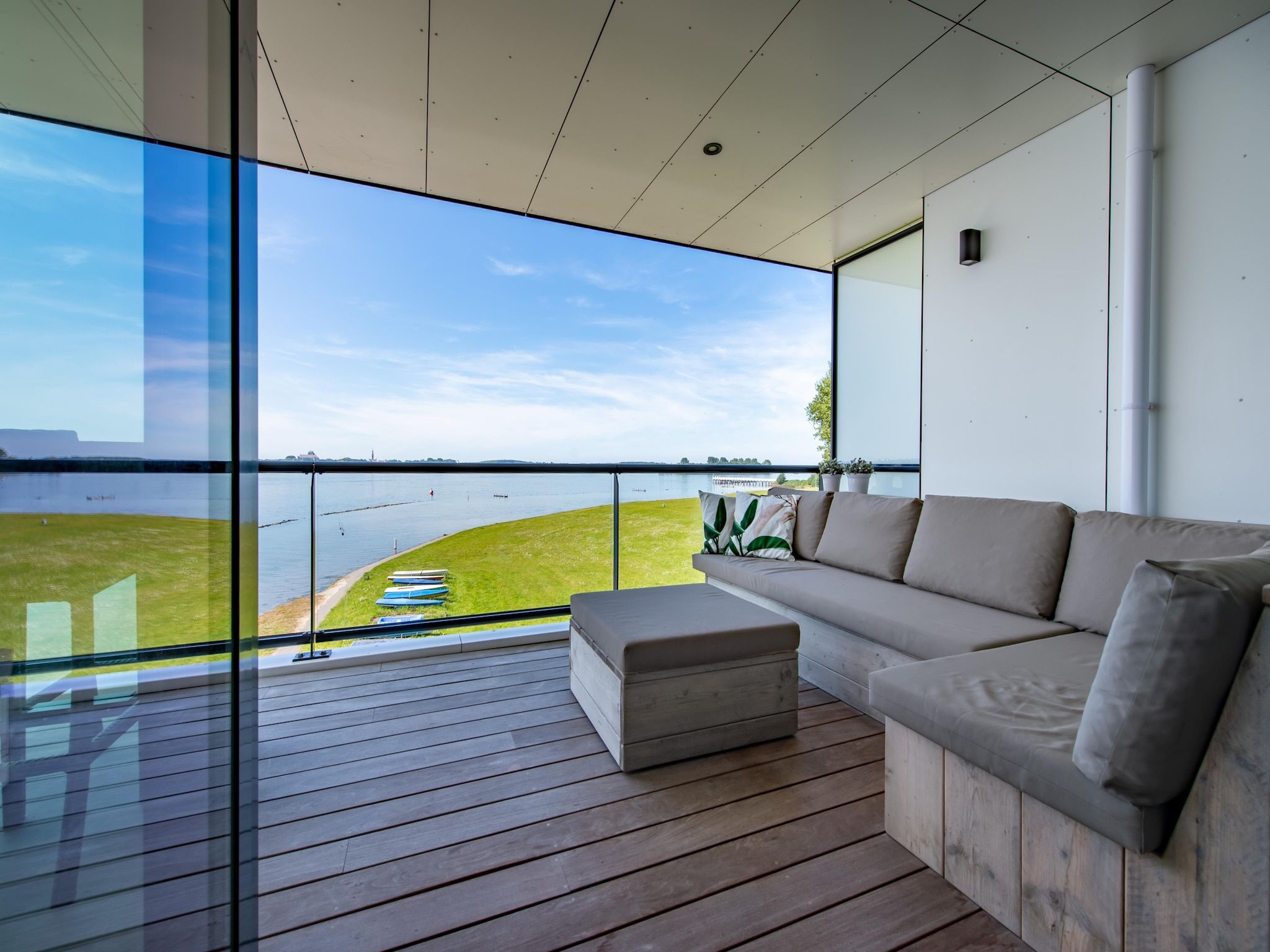 Het terras van Veerse muze 7e in Kamperland