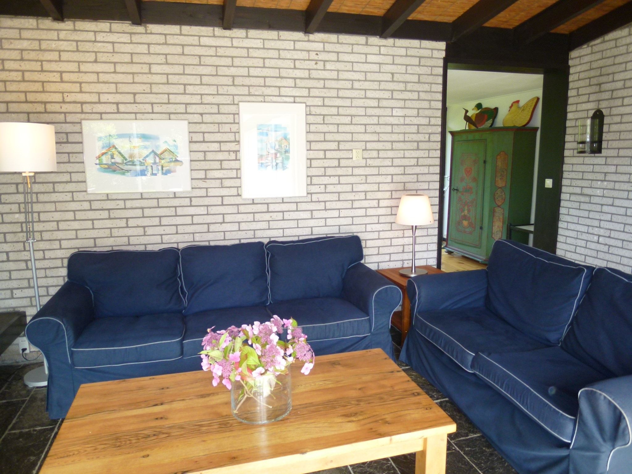 De woonkamer van Berkenlaan 6 in Kamperland
