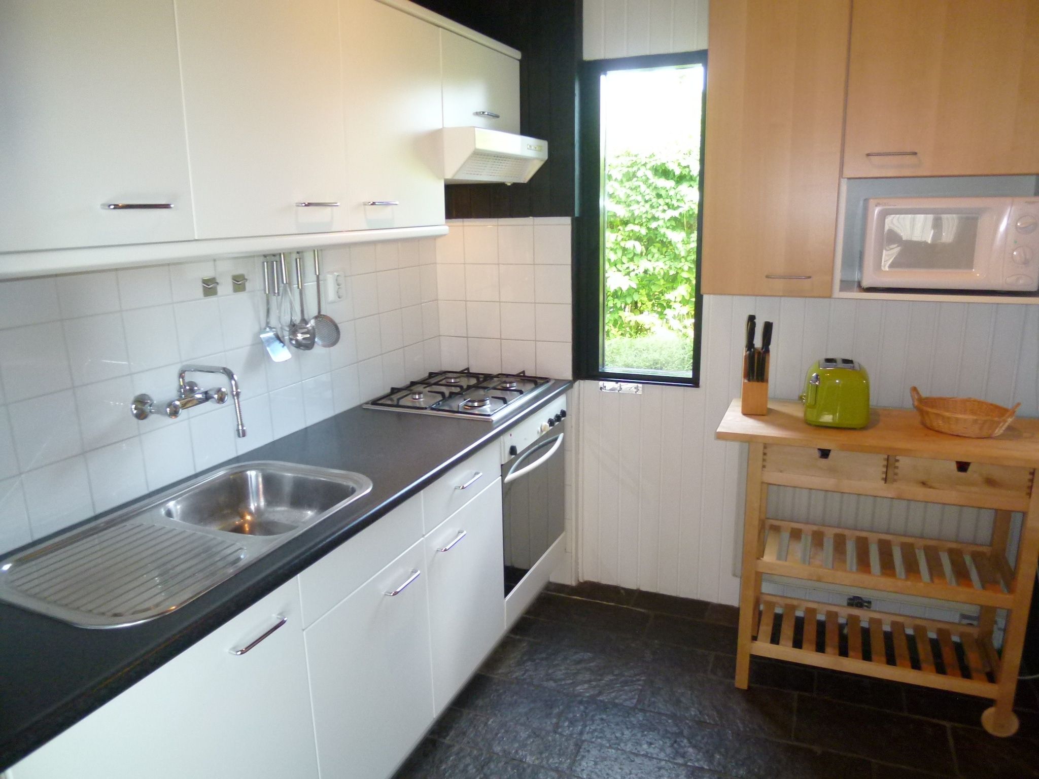 De keuken van Berkenlaan 6 in Kamperland