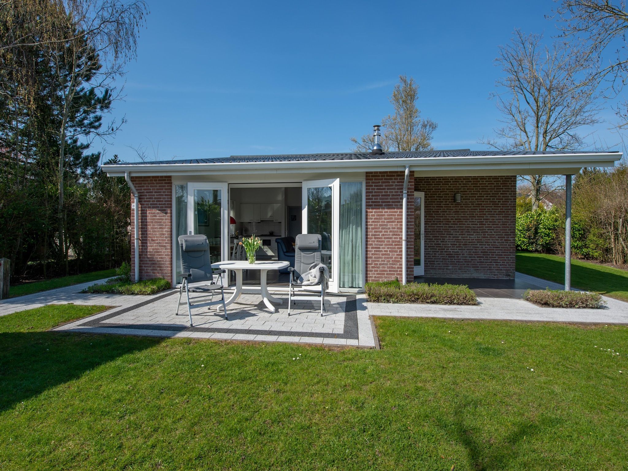 De buitenkant van Cypressenlaan 18 in Kamperland