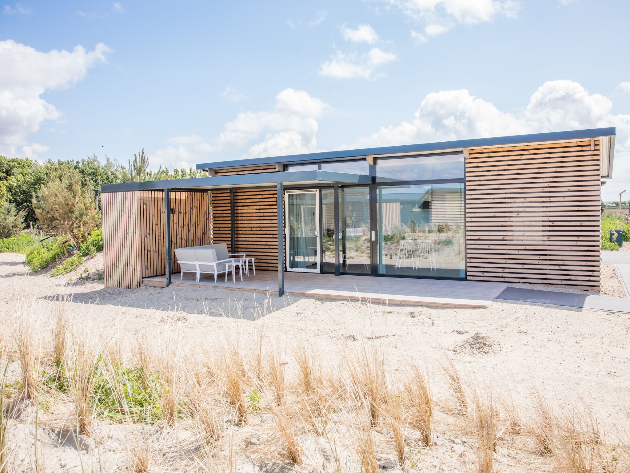 De buitenkant van Sea Lodges Ameland 4 in Hollum
