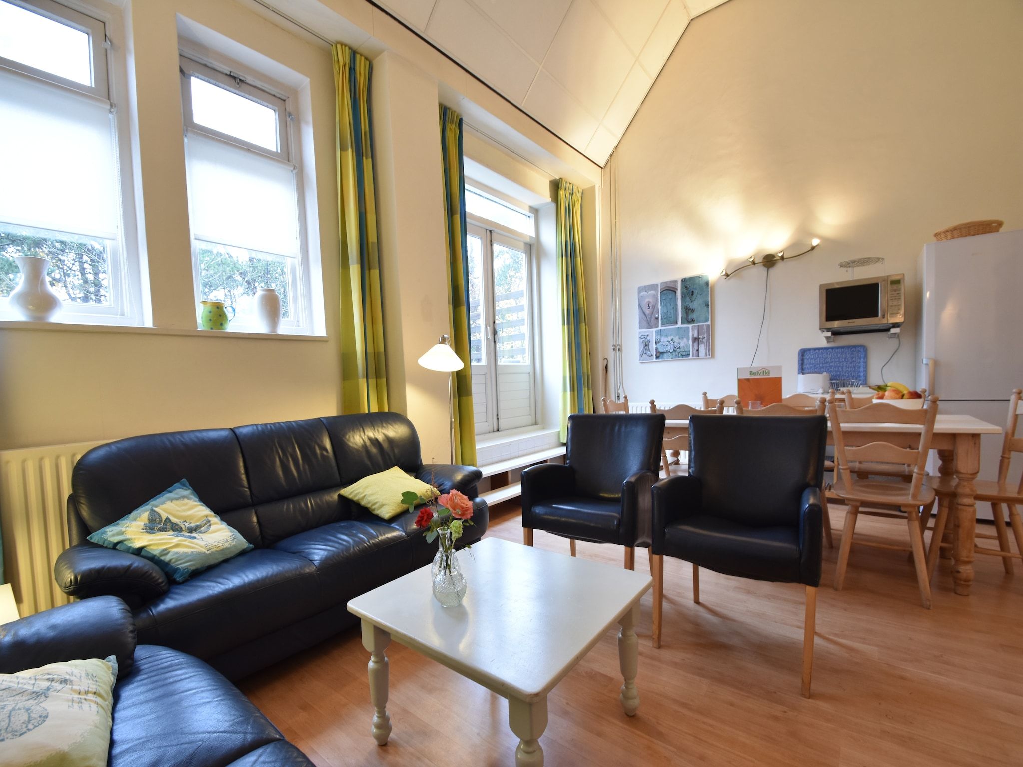 De woonkamer van Huize Glory Diamant in Bergen aan zee