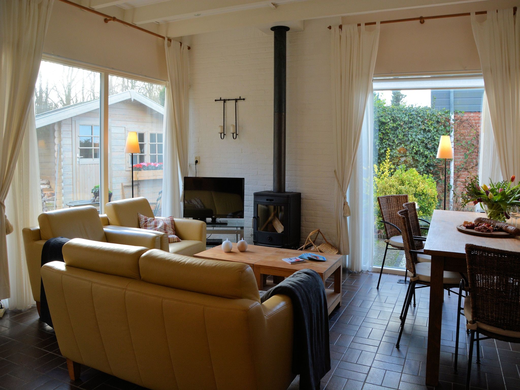 De woonkamer van Bos-Lodge in Noordwijkerhout