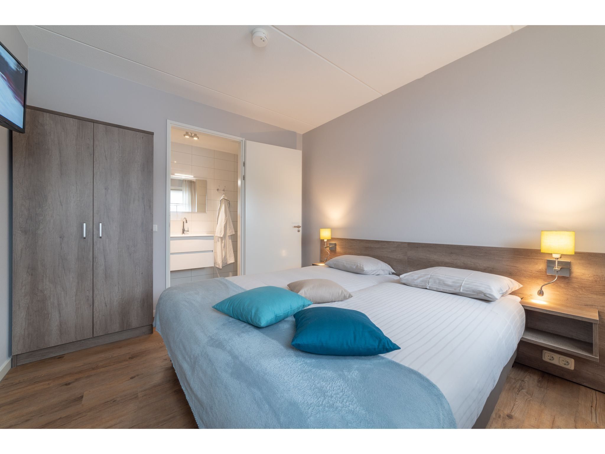 Een slaapkamer van 8 pers met jacuzzi in Colijnsplaat