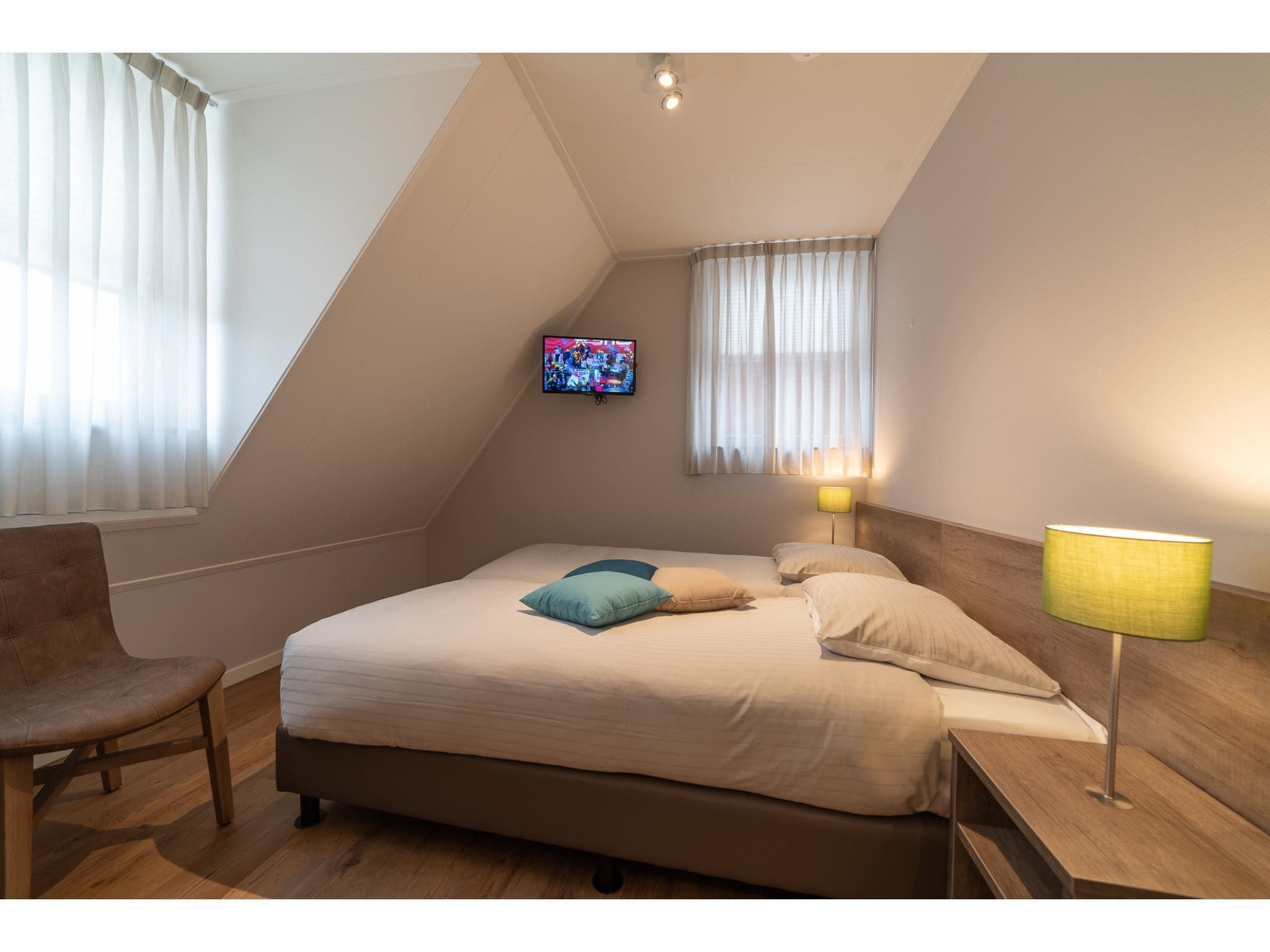 Een slaapkamer van 8 pers met jacuzzi in Colijnsplaat