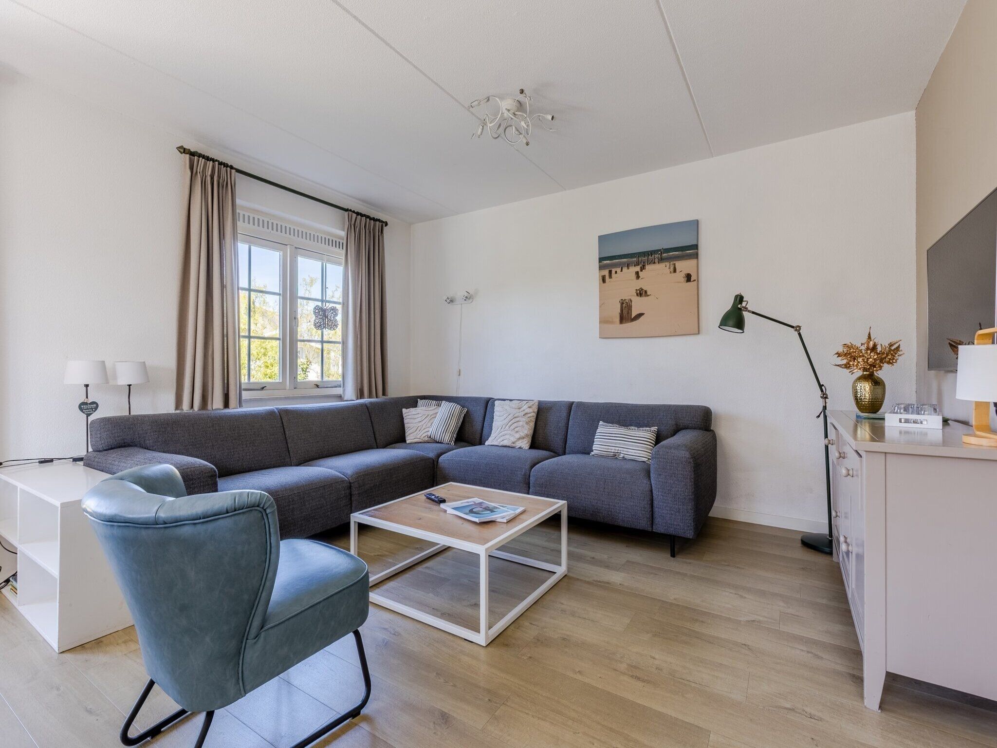 De woonkamer van Buitenhof Domburg 12 in Domburg
