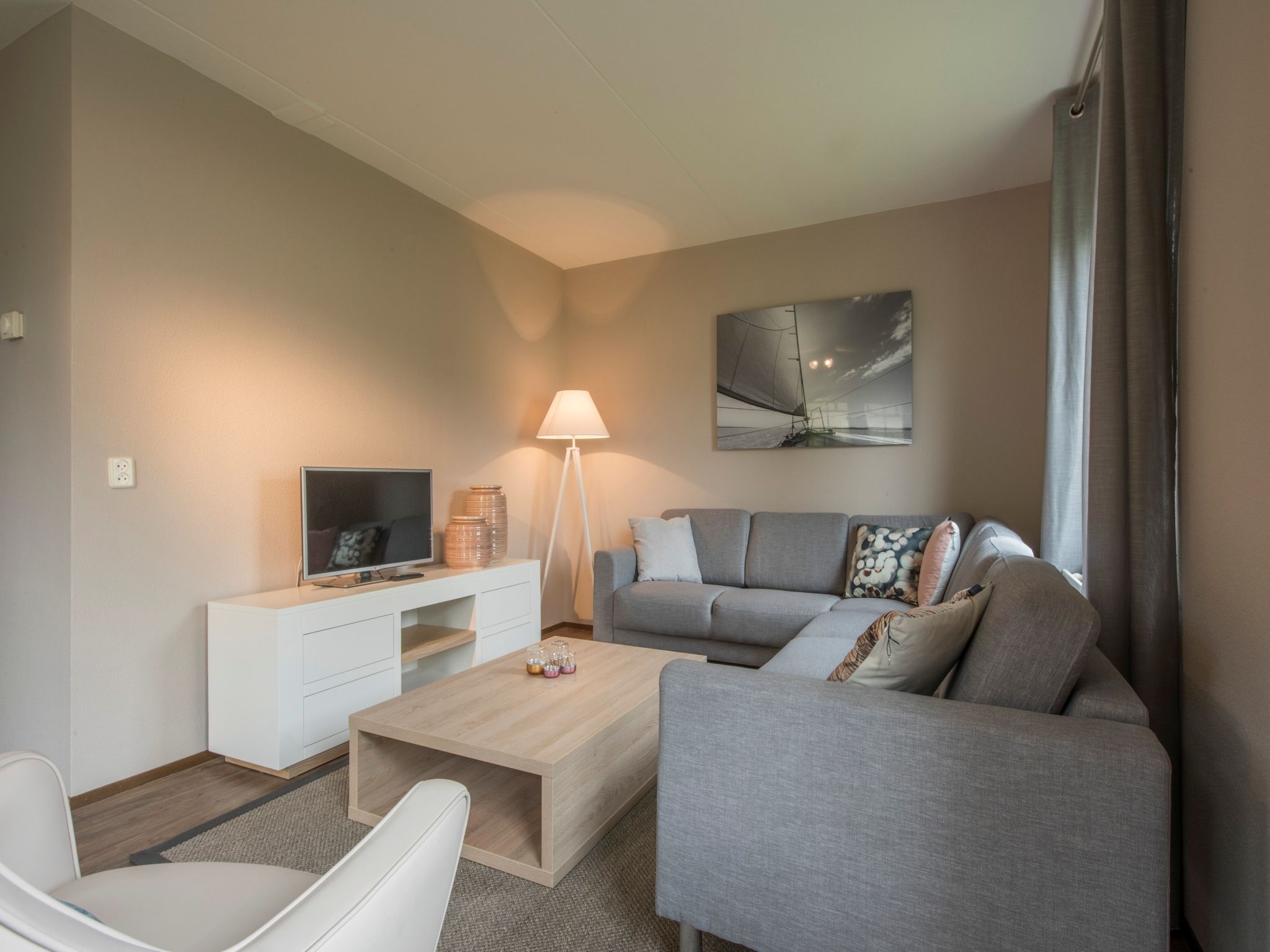 De woonkamer van Buitenhof Domburg 11 in Domburg