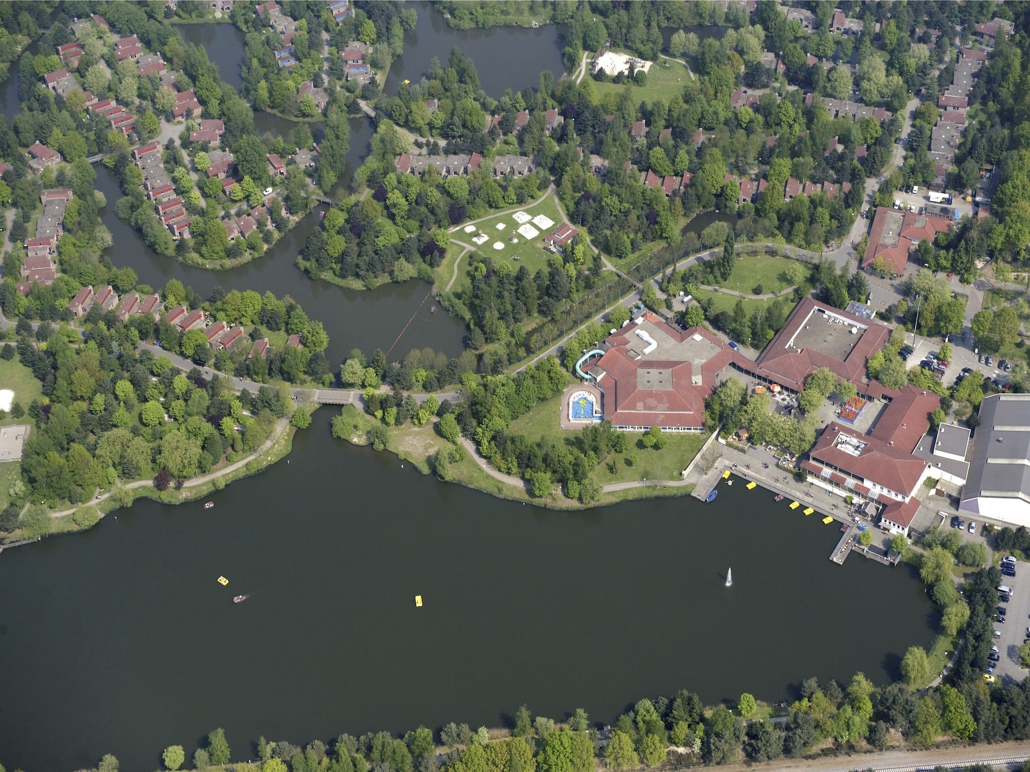 De buitenkant van Vakantiepark Weerterbergen 6 in Weert