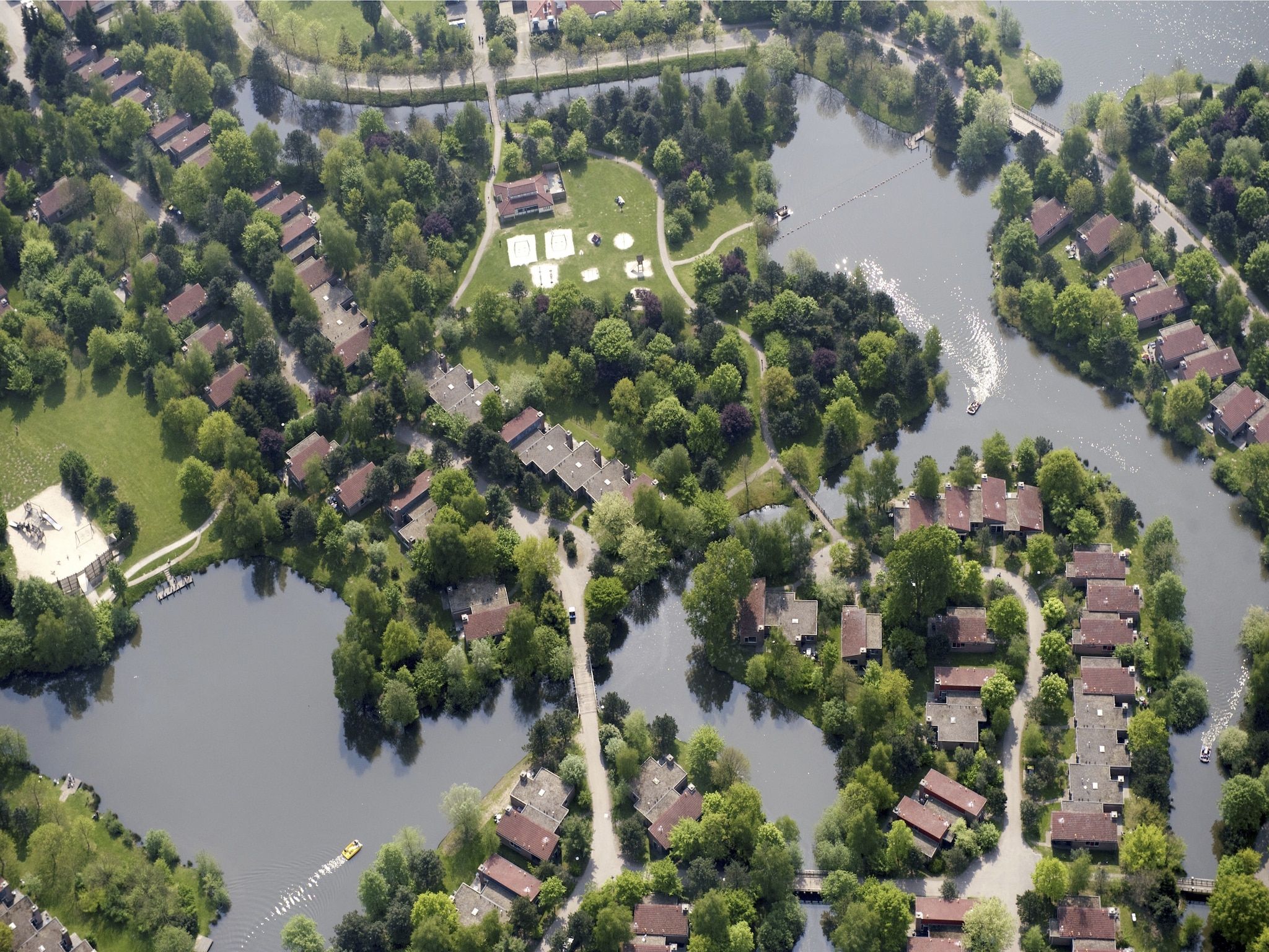 De buitenkant van Vakantiepark Weerterbergen 6 in Weert