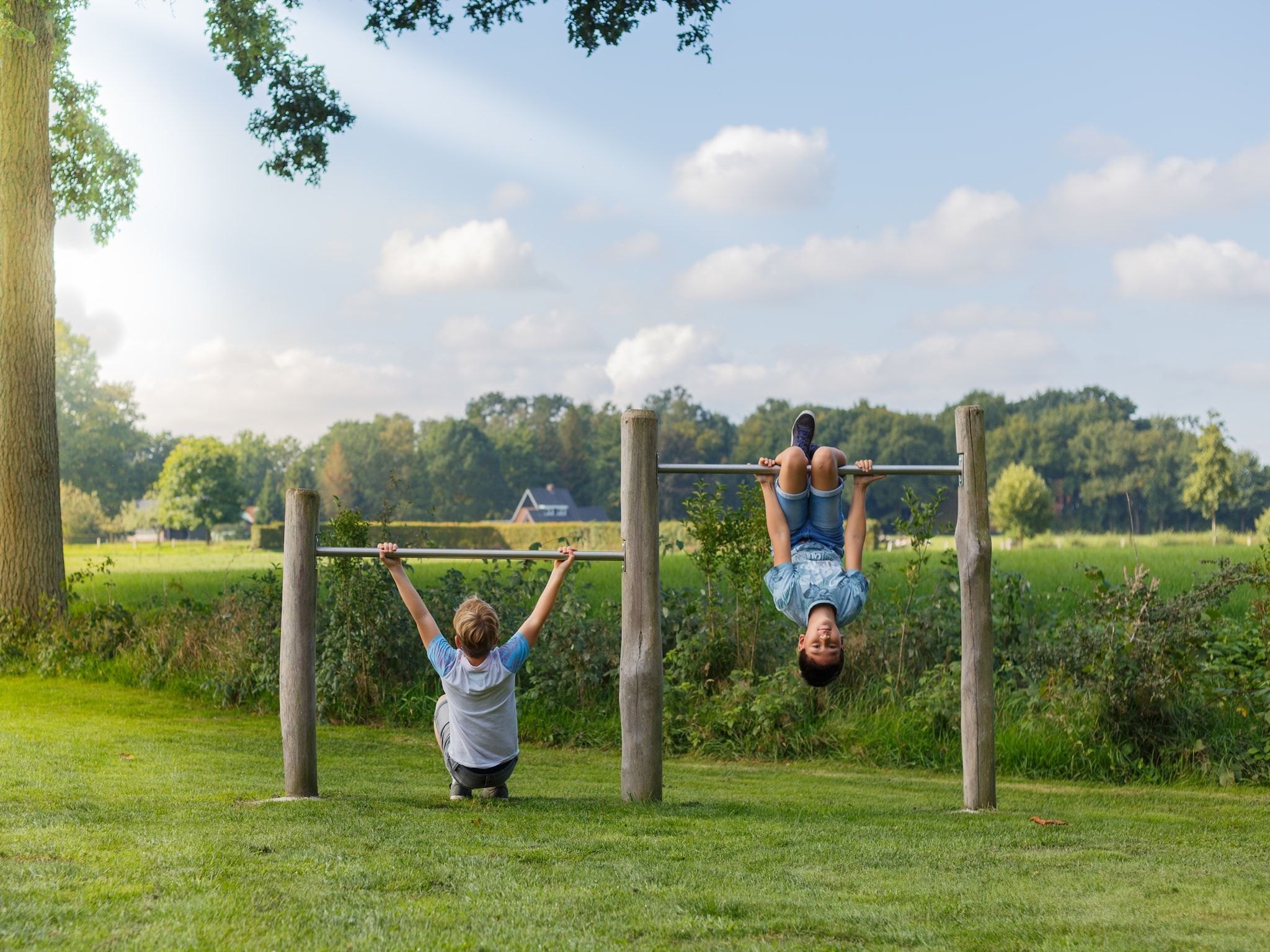 Parkfaciliteiten bij Landrijk de Reesprong 2 in Buurse