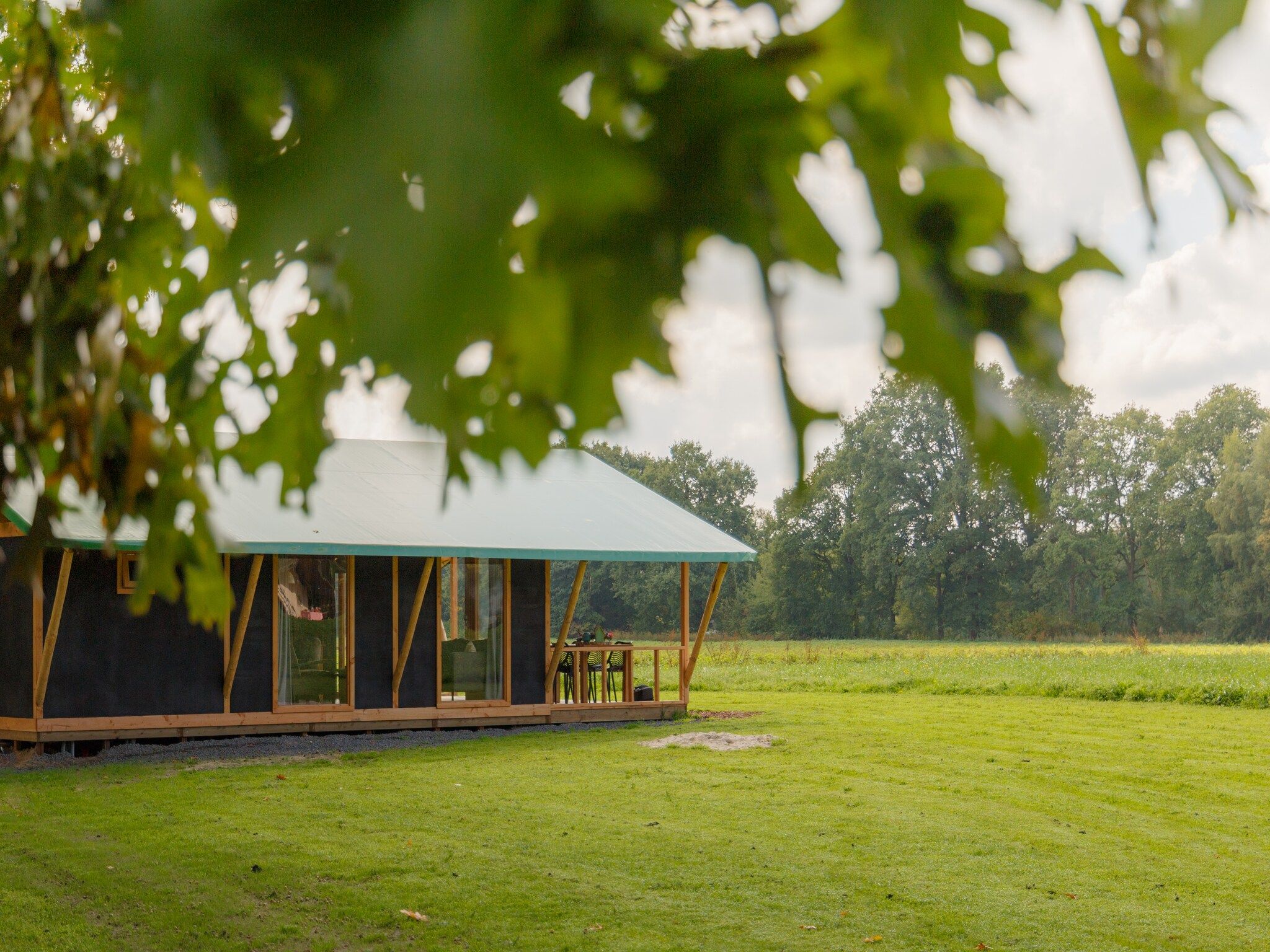 De buitenkant van Landrijk de Reesprong 2 in Buurse