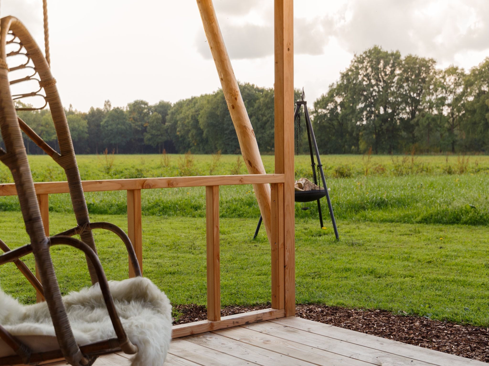 Het terras van Landrijk de Reesprong 2 in Buurse