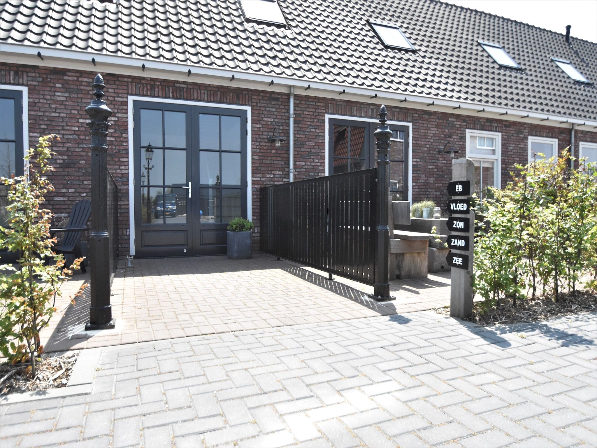 De buitenkant van Hazenborgh - Studio Eb in Callantsoog