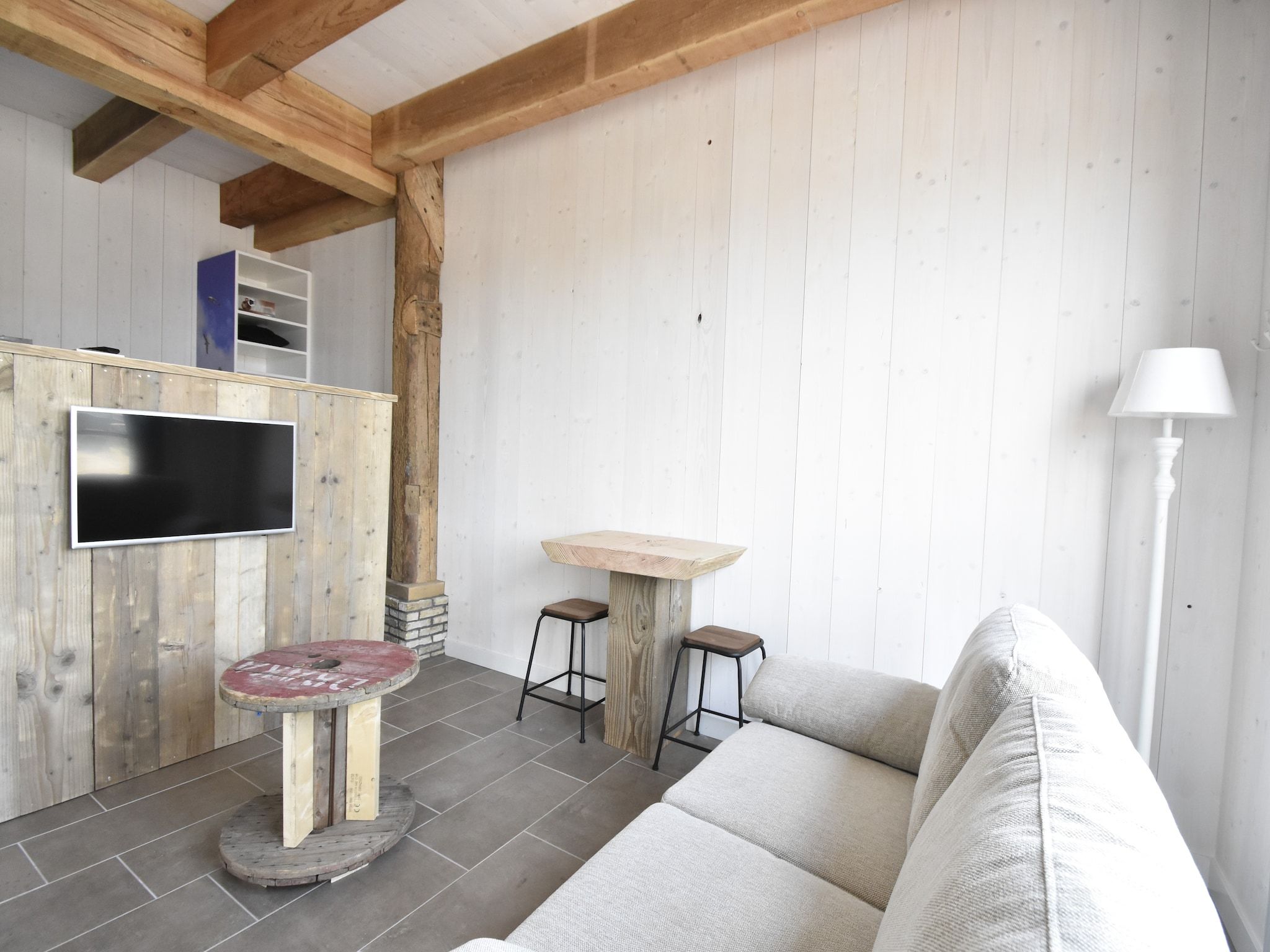 De woonkamer van Hazenborgh - Studio Vloed in Callantsoog