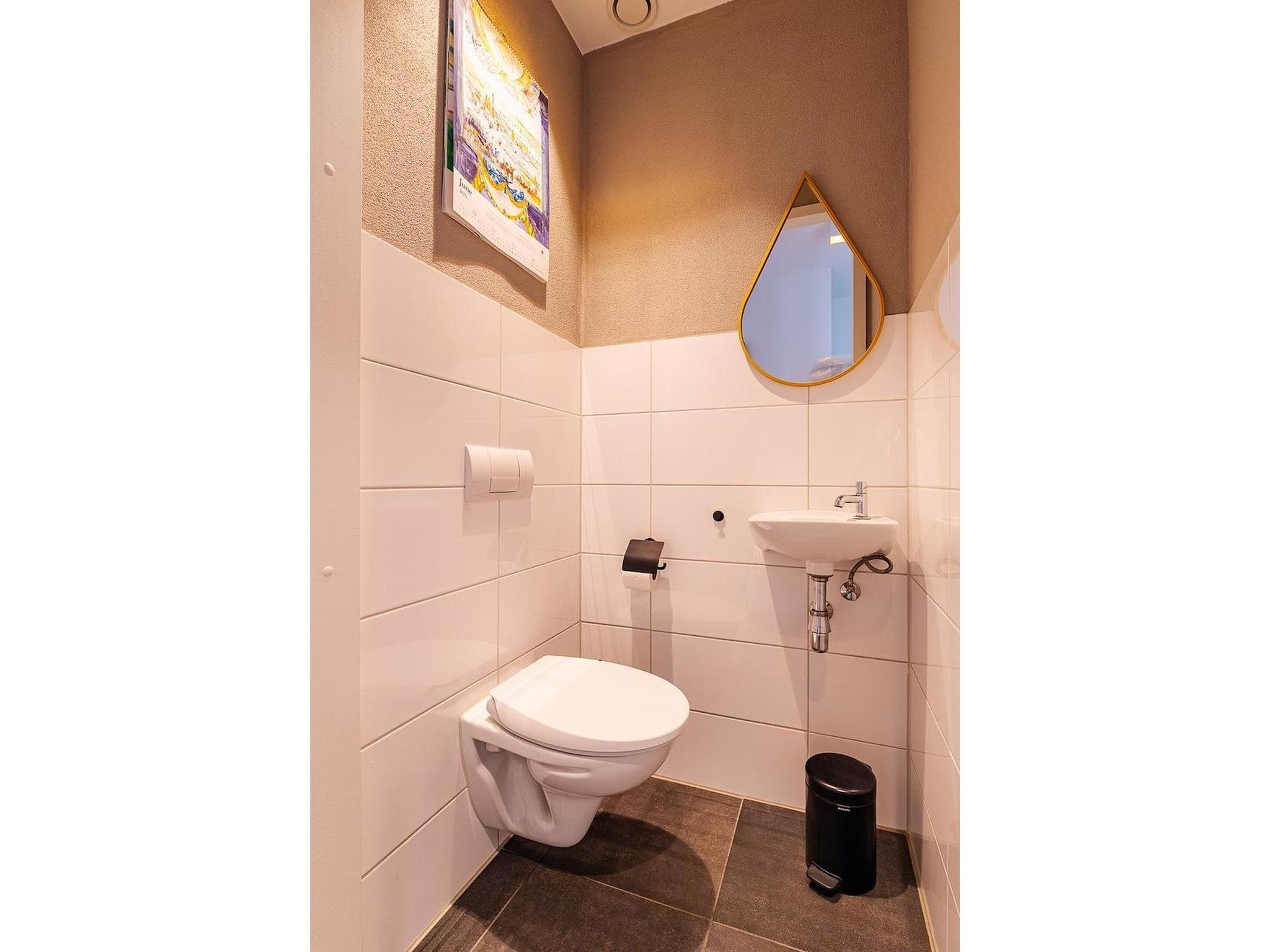 De badkamer van appartement Kaapduinseweg 13 Dishoek 13D luxe 6p sauna in Koudekerke