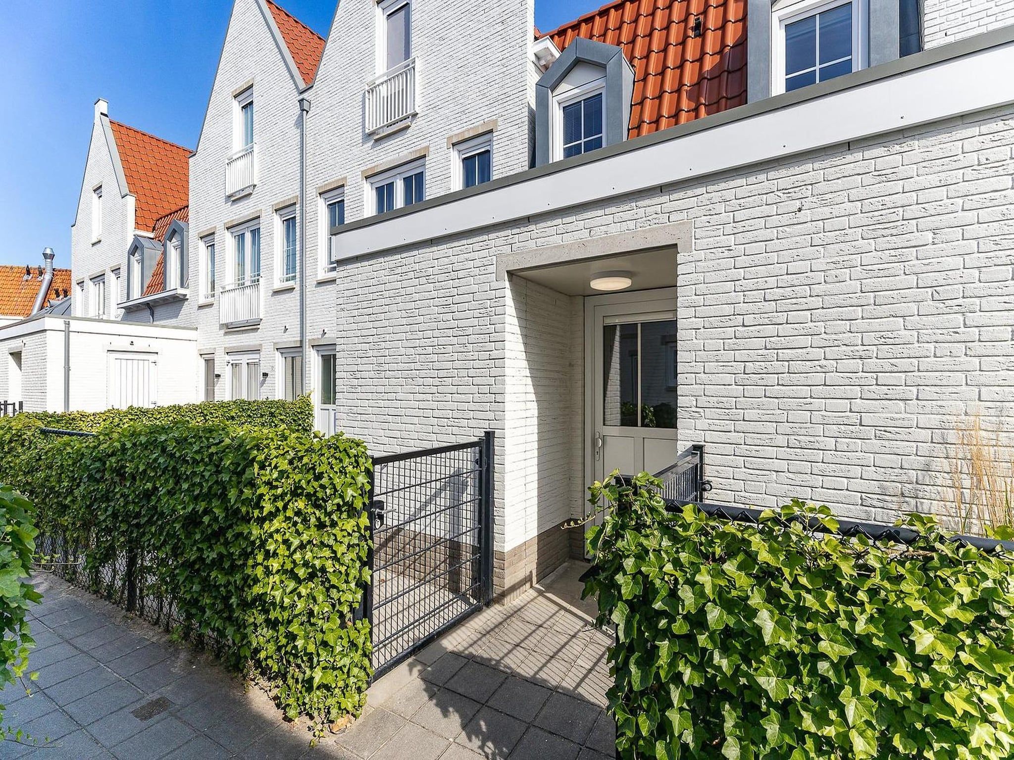 De buitenkant van appartement Kaapduinseweg 13 Dishoek 13D luxe 6p sauna in Koudekerke