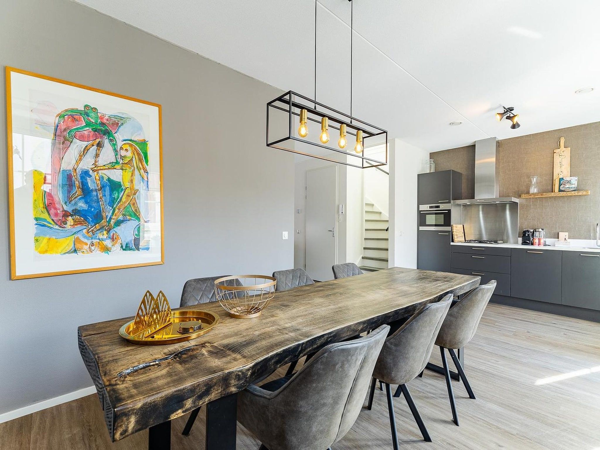 De eetkamer van appartement Kaapduinseweg 13 Dishoek 13D luxe 6p sauna in Koudekerke